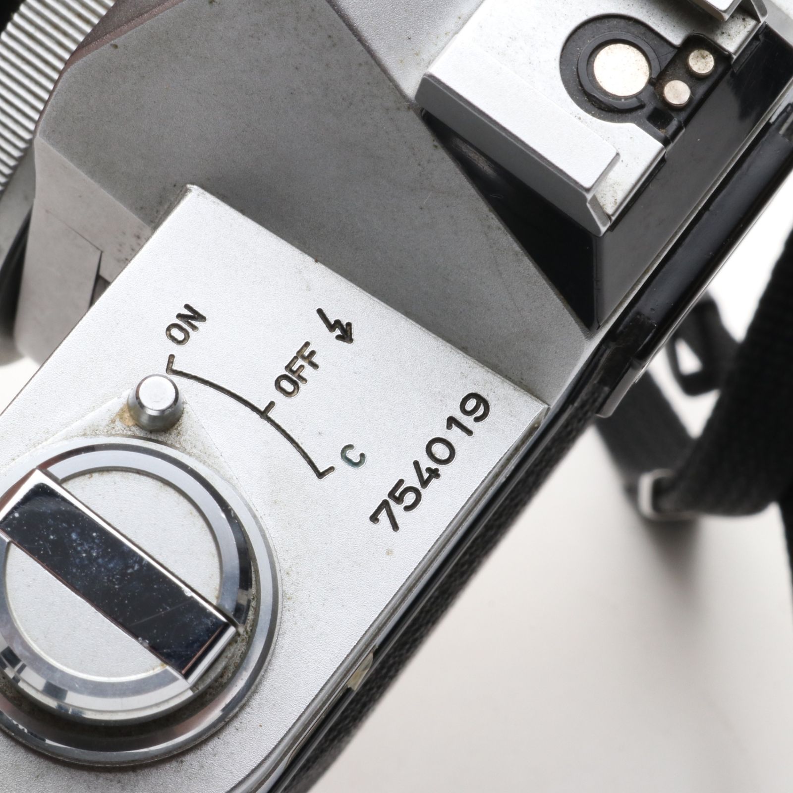 Canon FTb QL ボディ+50mm F1.8 S.C フィルムカメラ - メルカリ