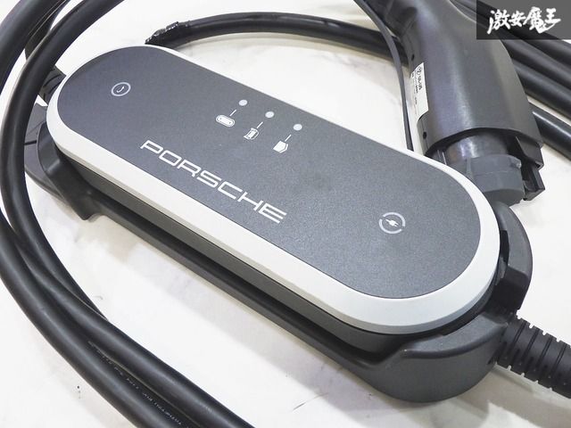 ポルシェ　ユニバーサルチャージ ☆使用期間約1ヶ月☆ Porsche/ポルシェ 純正 タイカン Universal