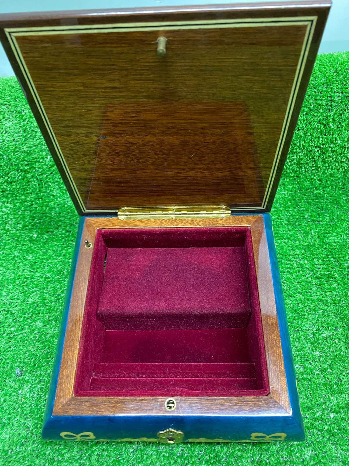 ○アンティーク ドマン オルゴール付き ジュエリーBOX くすみあり 鍵