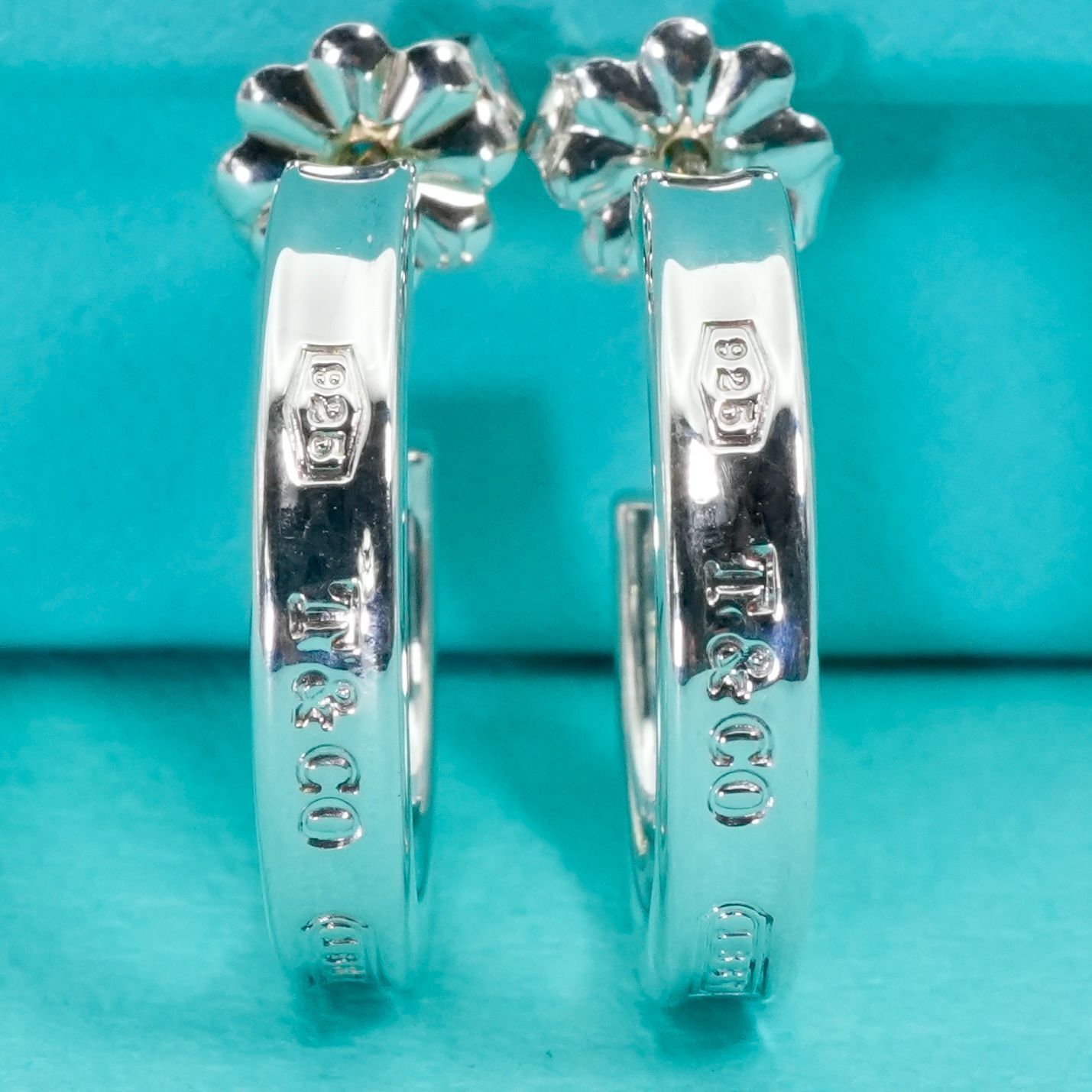 極美品 ティファニー 1837 ナロー フープ スモール ピアス/25-2666