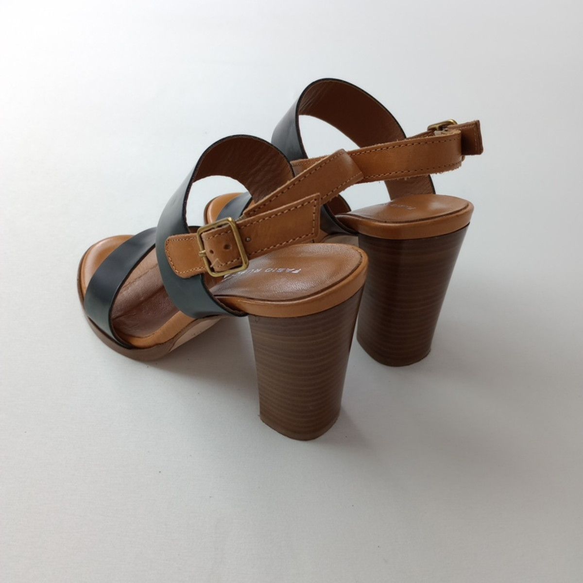 FABIO RUSCONI ファビオルスコーニ レザーサンダル オープントゥ