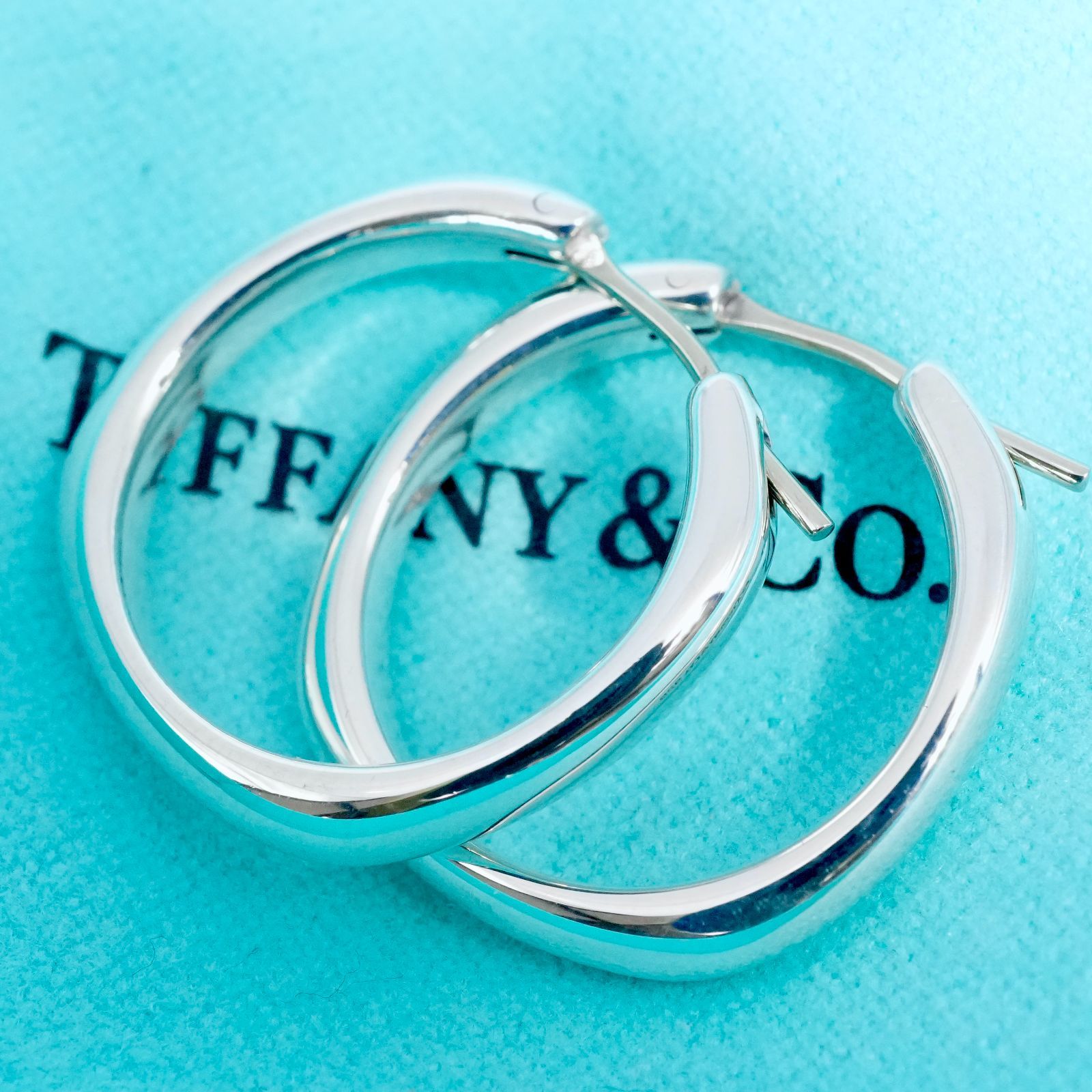 希少極美品 ティファニー クッションスクエア フープ ピアス/25-2700