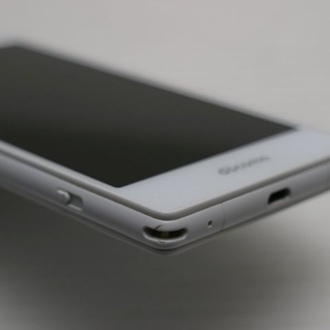 超美品 MO-01J MONO ホワイト 即日発送 スマホ DoCoMo ZTE 本体 白ロム