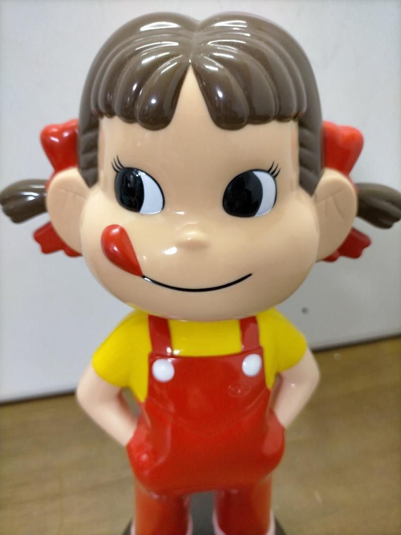 ペコちゃん首振り人形 非売品 【茶色台座】250402-7T 不二家 ペコ ペコちゃん首振り人形 非売品 【茶色台座】250402-7T 不二家 ペコ