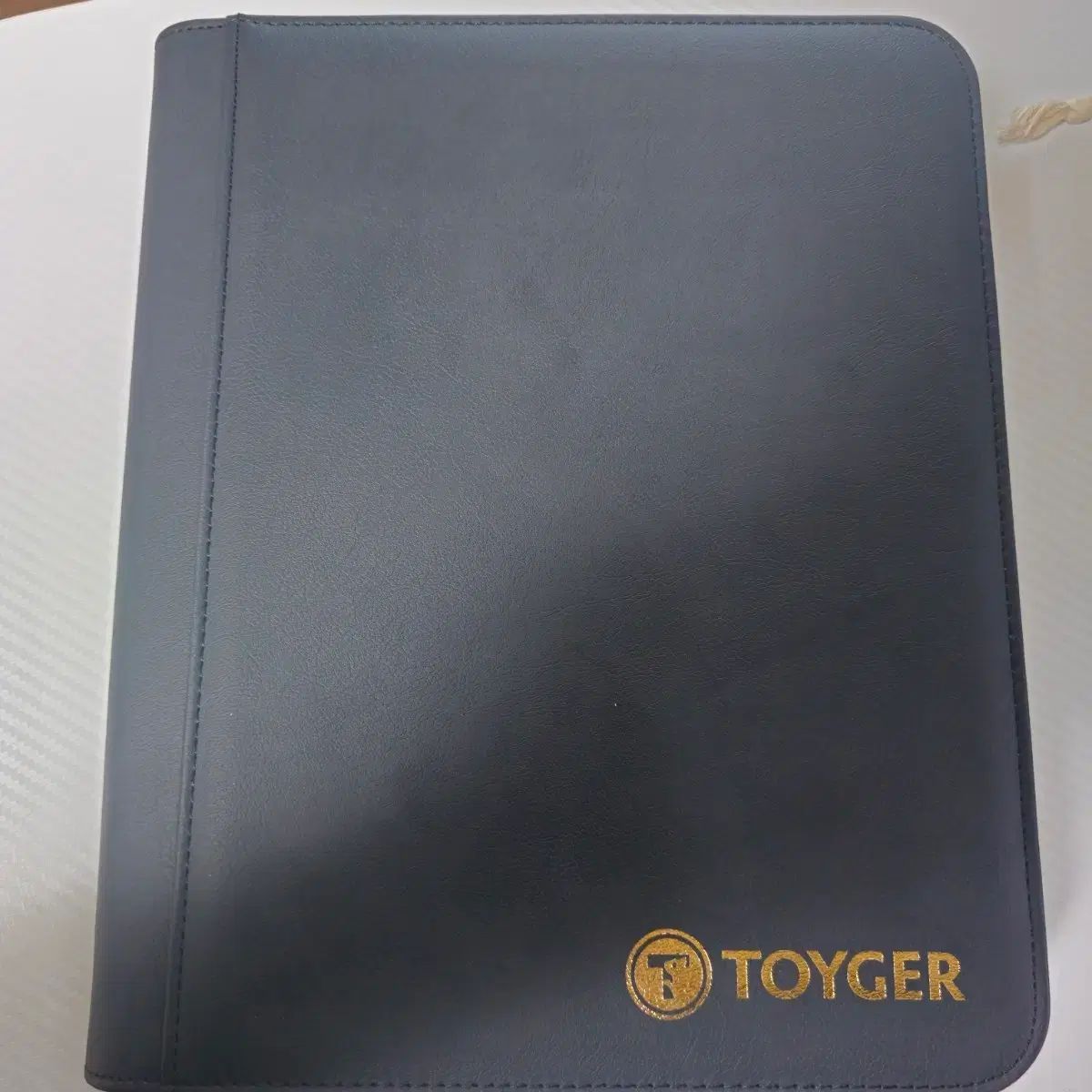 御確認用 TOYGER カード バインダー コレクション ファイル 新品です3.5で購入