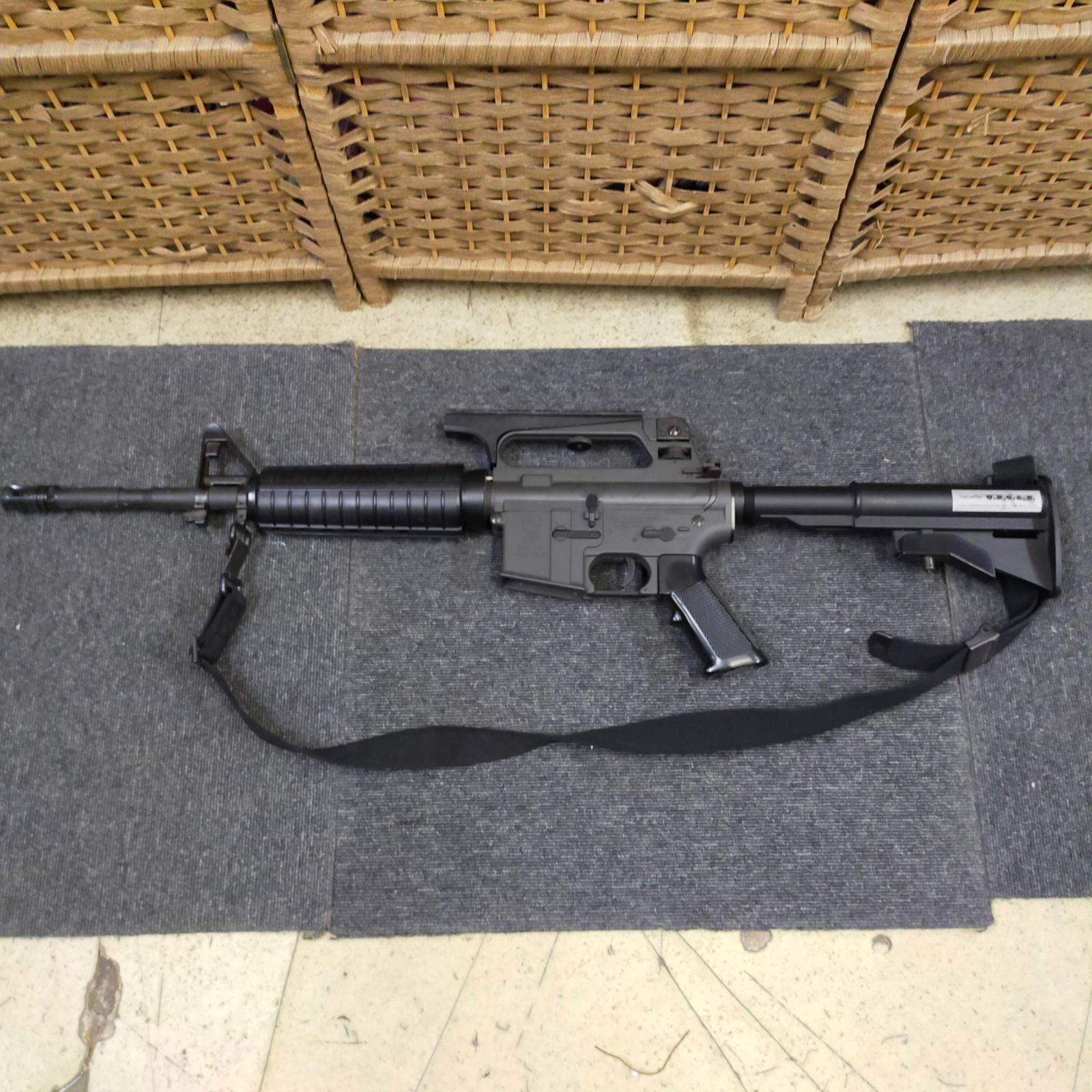 M16A2 CAL.5.56MM 電動ガン 全長86cm メーカー不明 マガジン欠品 動作