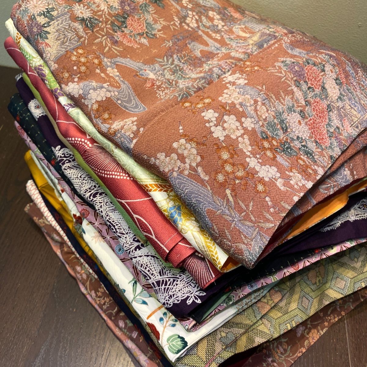 まとめ売り】正絹着物15枚 リメイク素材 ハンドメイド向け - メルカリ