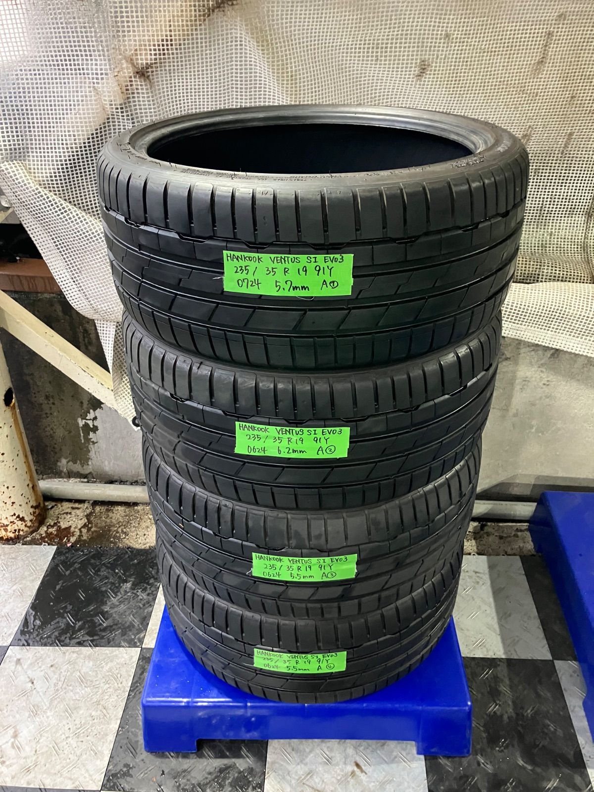送料込み] 傷あり 235/35R19 91Y 2024年製 HANKOOK VENTUS S1 EVO3 