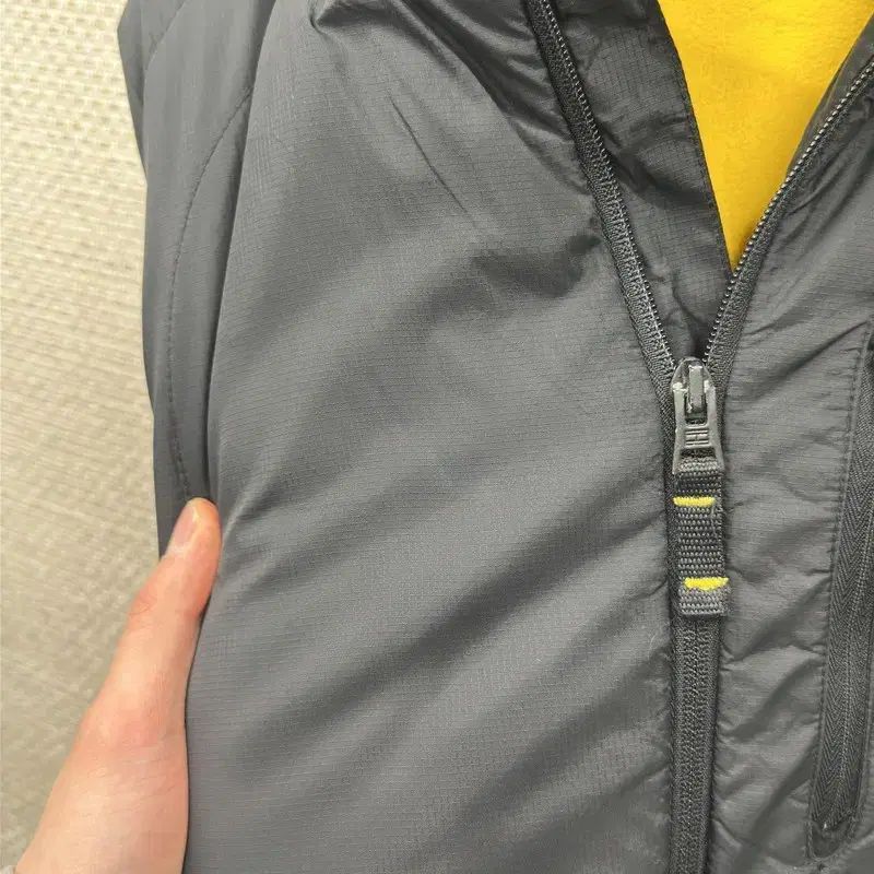 トミーヒルフィガー 弱起毛 ジャケット S M12940 TOMMY HILFIGER (トミーヒルフィガー) ワンポイント フルジップ