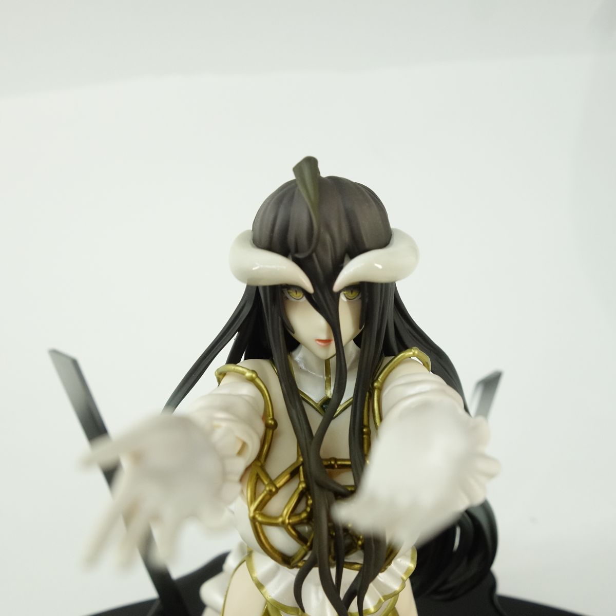 フリュー オーバーロード アルベド 白ドレスver. 1/7 フィギュア F:NEX