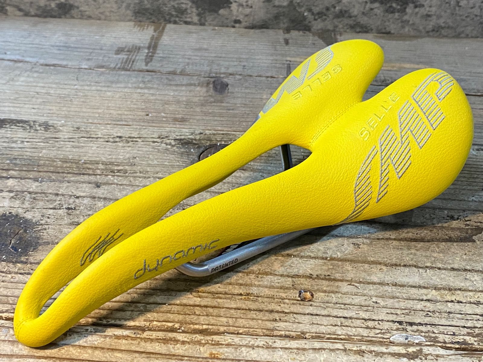 selle SMP DYNAMIC サドル aisi 304 tubeレール JS943 SELLE SMP dynamic サドル 黄 aisi 304 tubeレール - メルカリ