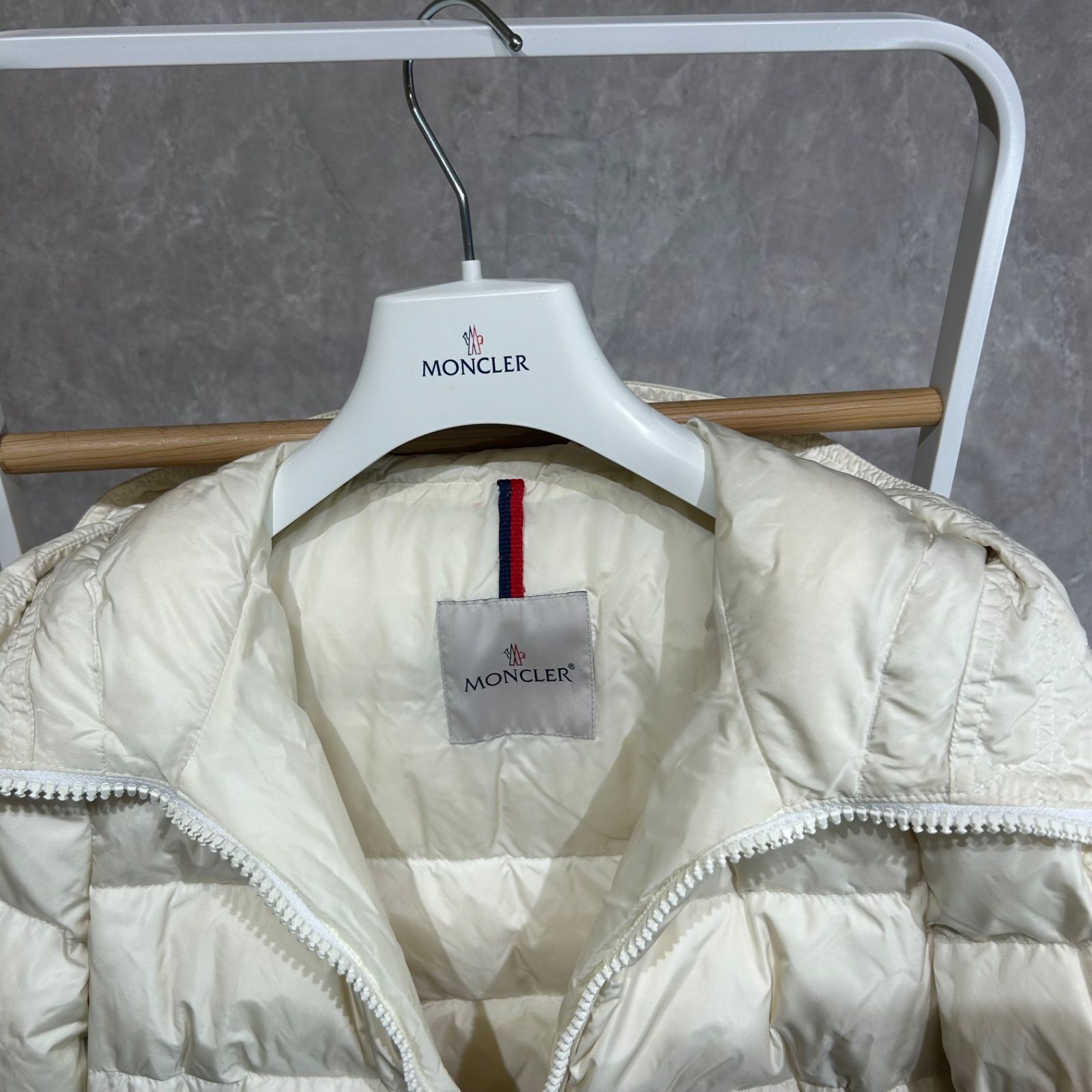 MONCLER モンクレール ダウンジャケットネセアNESEA白ホワイト00