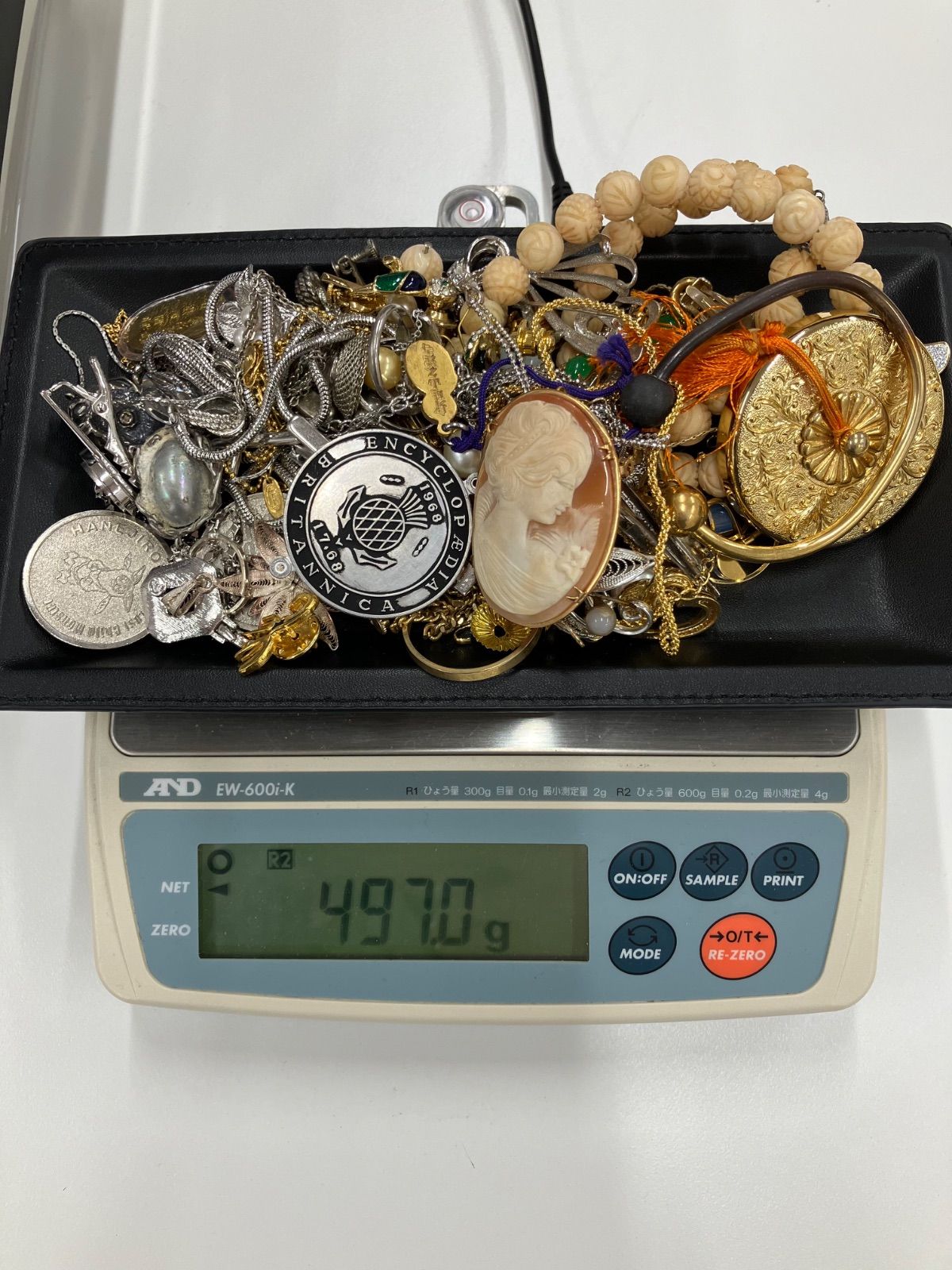 遺品整理 生前整理 アクセサリーまとめ1 - メルカリ