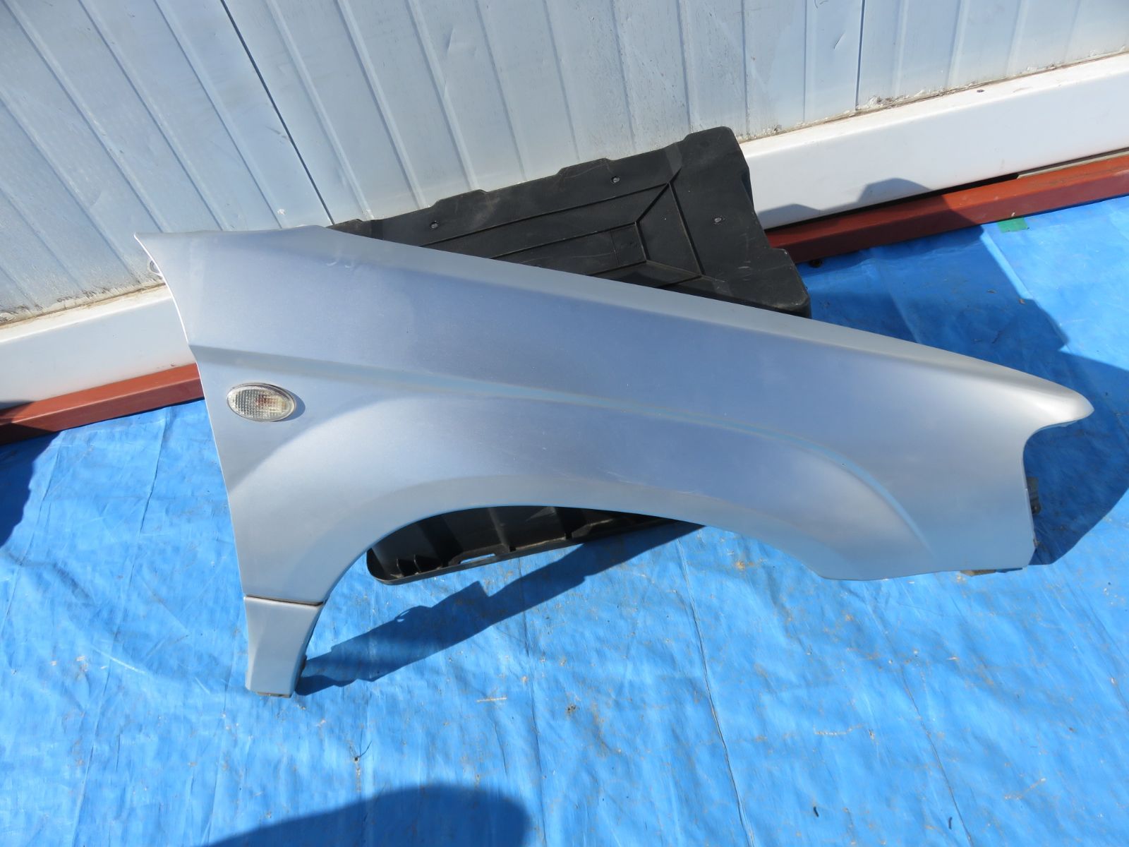 SFC5016/スバル SG5 SG9 フォレスター 純正 右側 フロント フェンダー 右前 運転席側 01G シルバー