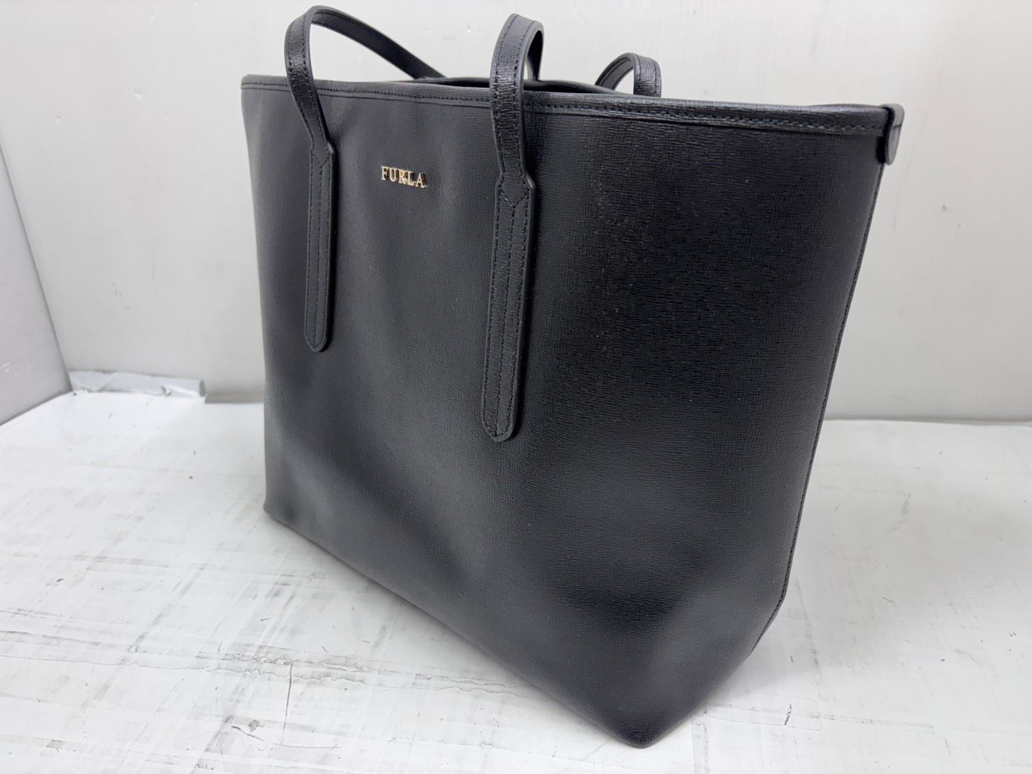 FURLA ブラックレザートートバッグ ビジネスバッグ h12535 FURLA フルラ トートバッグ 鞄 ブラック ビジネス - メルカリ