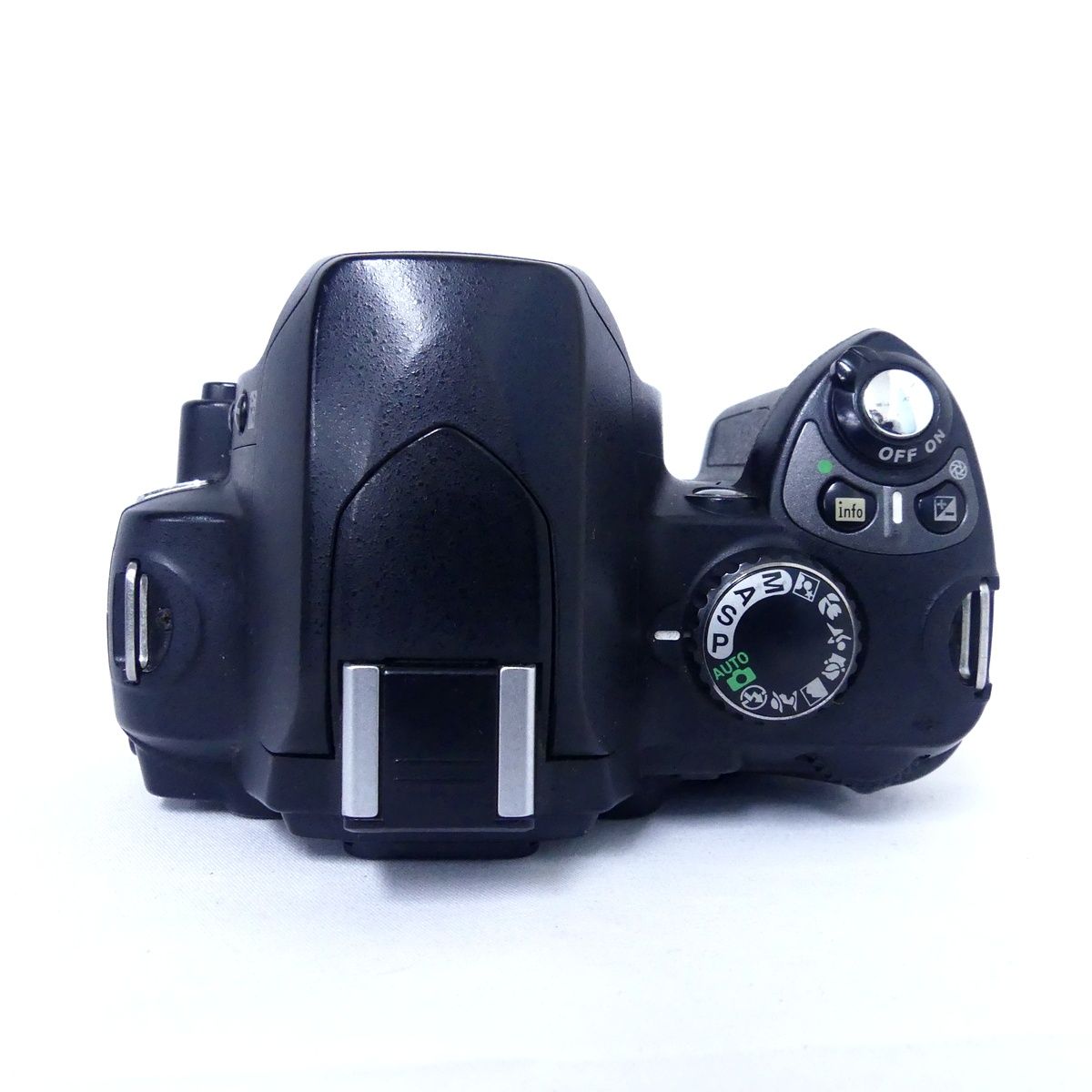 Nikon ニコン D40x + タムロン 28-200mm f3.8-5.6 MACRO デジタル一眼