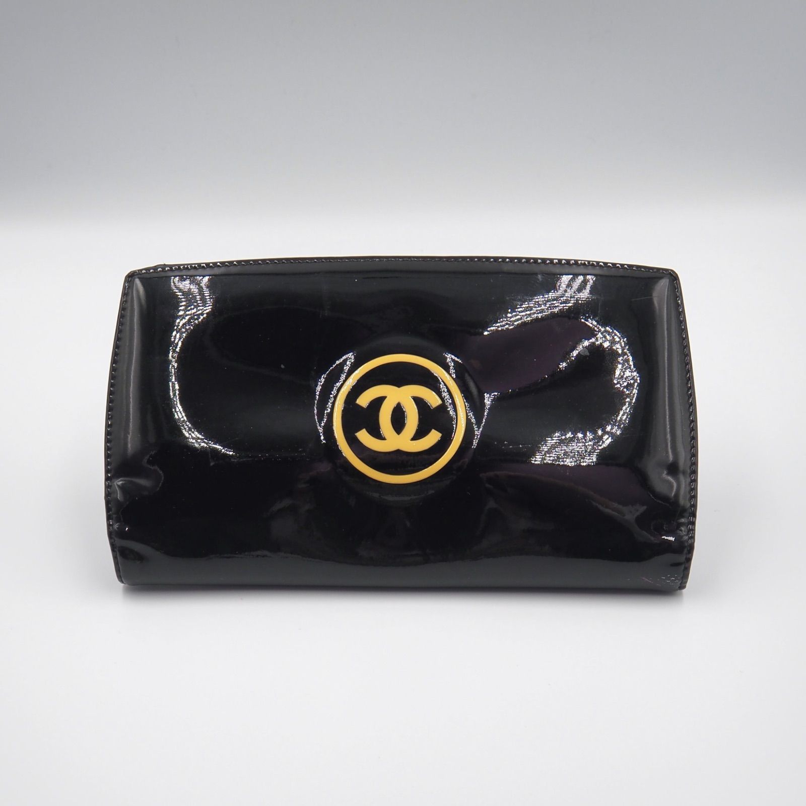 CHANEL 財布 二つ折りエナメル ブラック シャネル - メルカリ