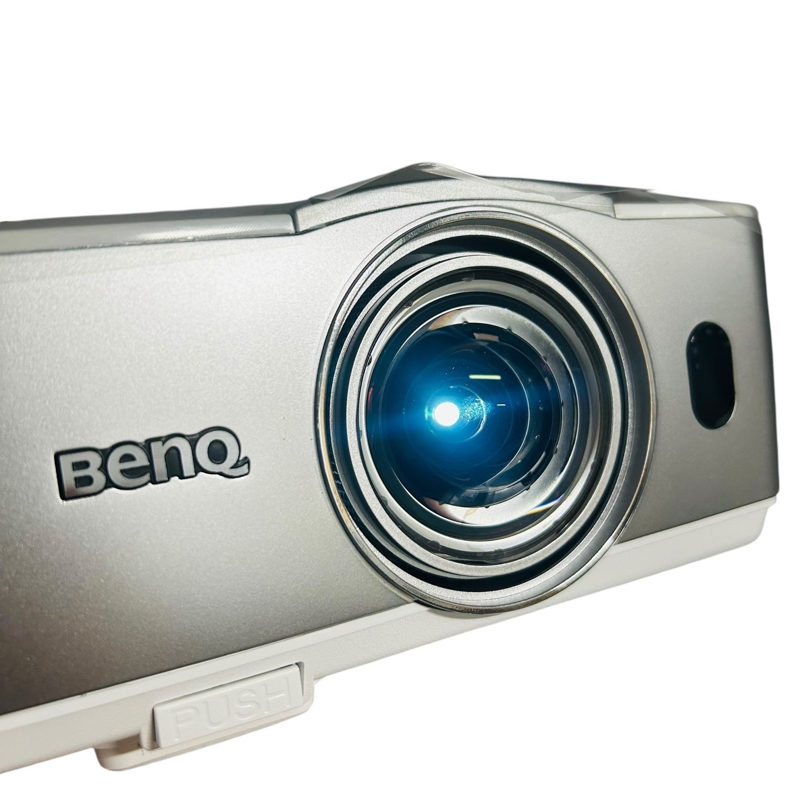 □美品 BenQ W1080ST 短焦点 プロジェクター 総使用時間1時間 元箱 取