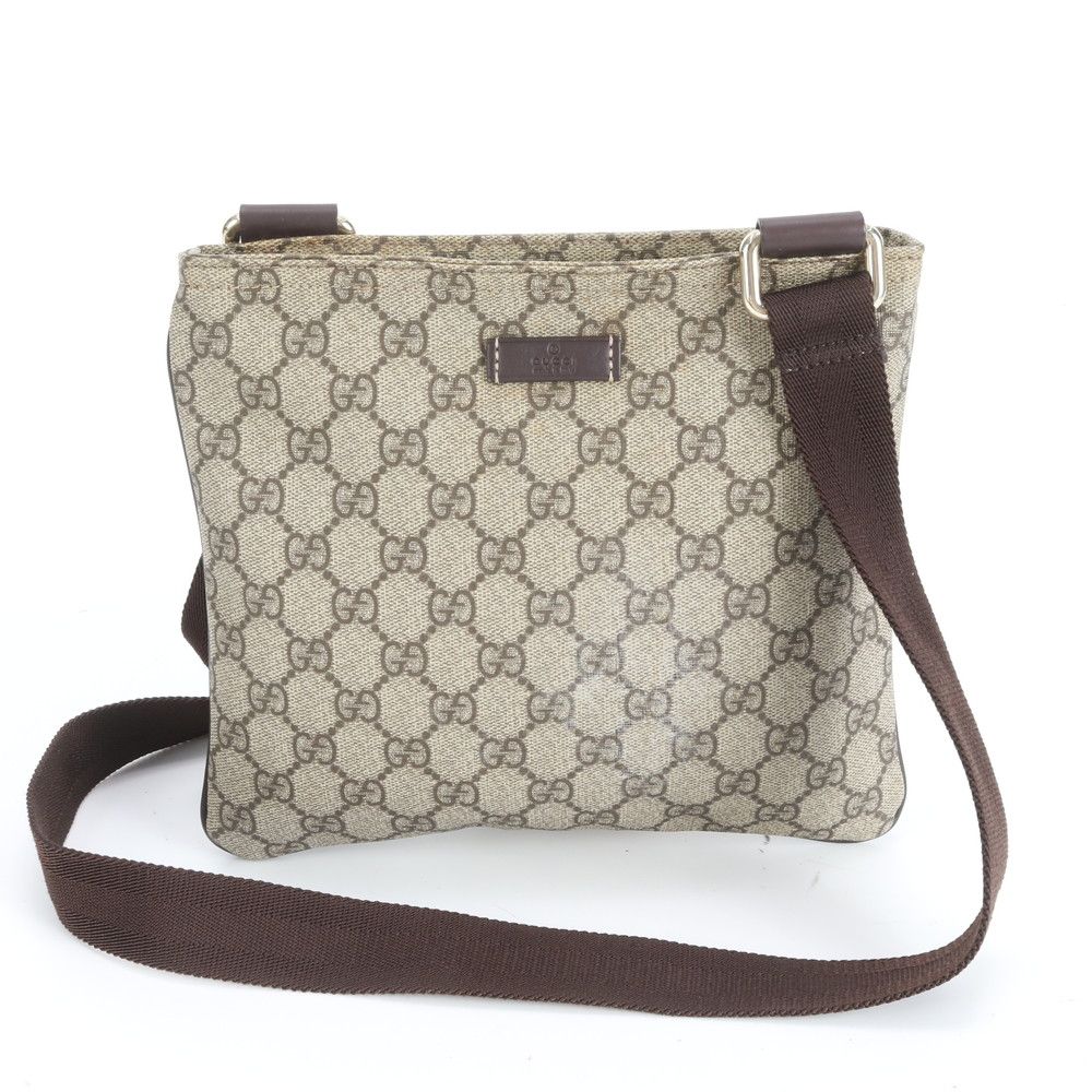 美品 グッチ GGスプリーム 201538 レザー ショルダーバッグ 斜め掛け