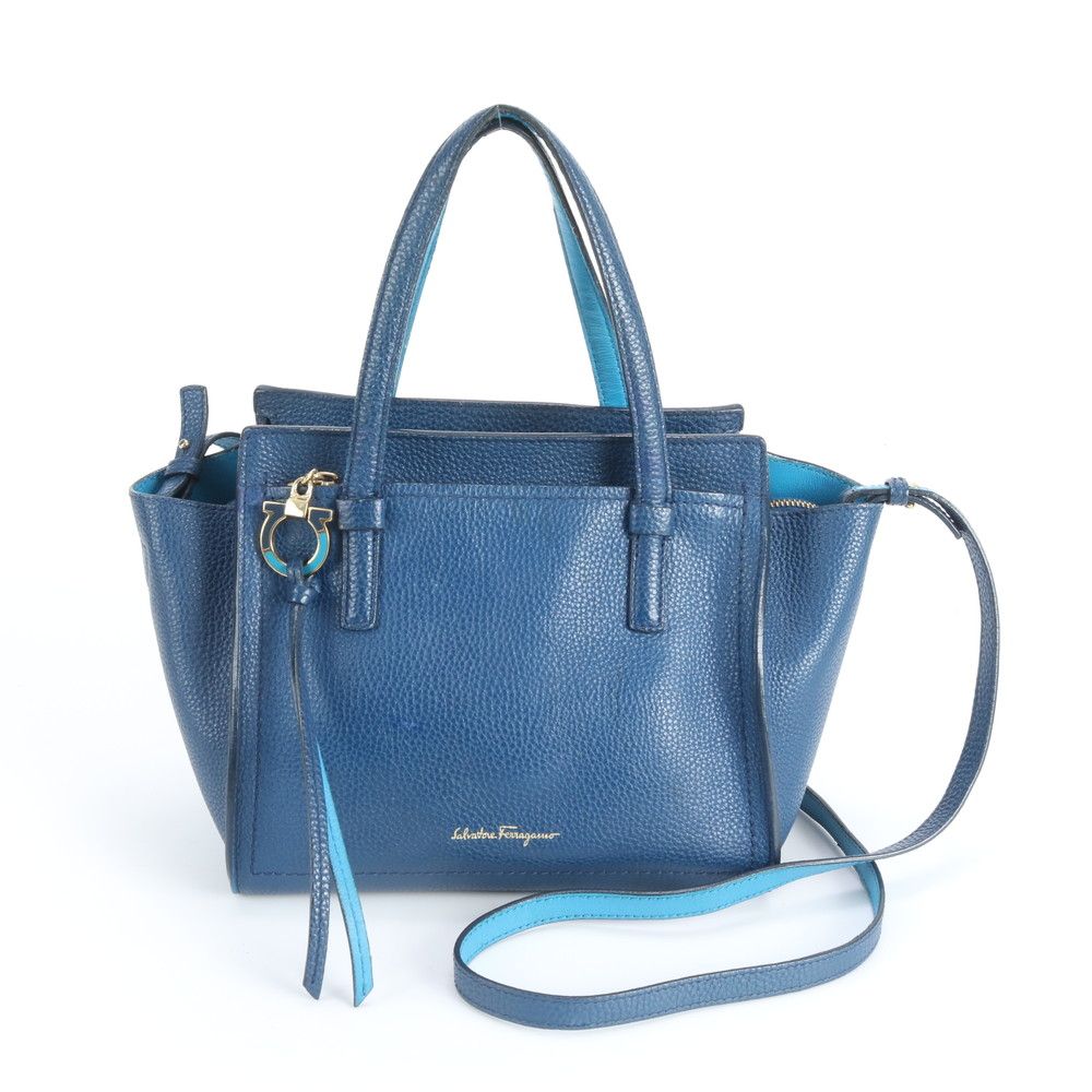 美品 サルヴァトーレフェラガモ ガンチーニ エイミー レザー 2WAY