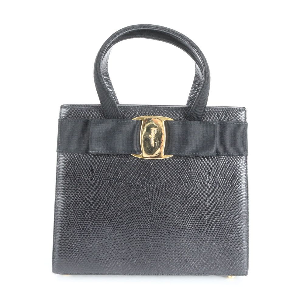 美品 サルヴァトーレフェラガモ ヴァラリボン リザード エンボス