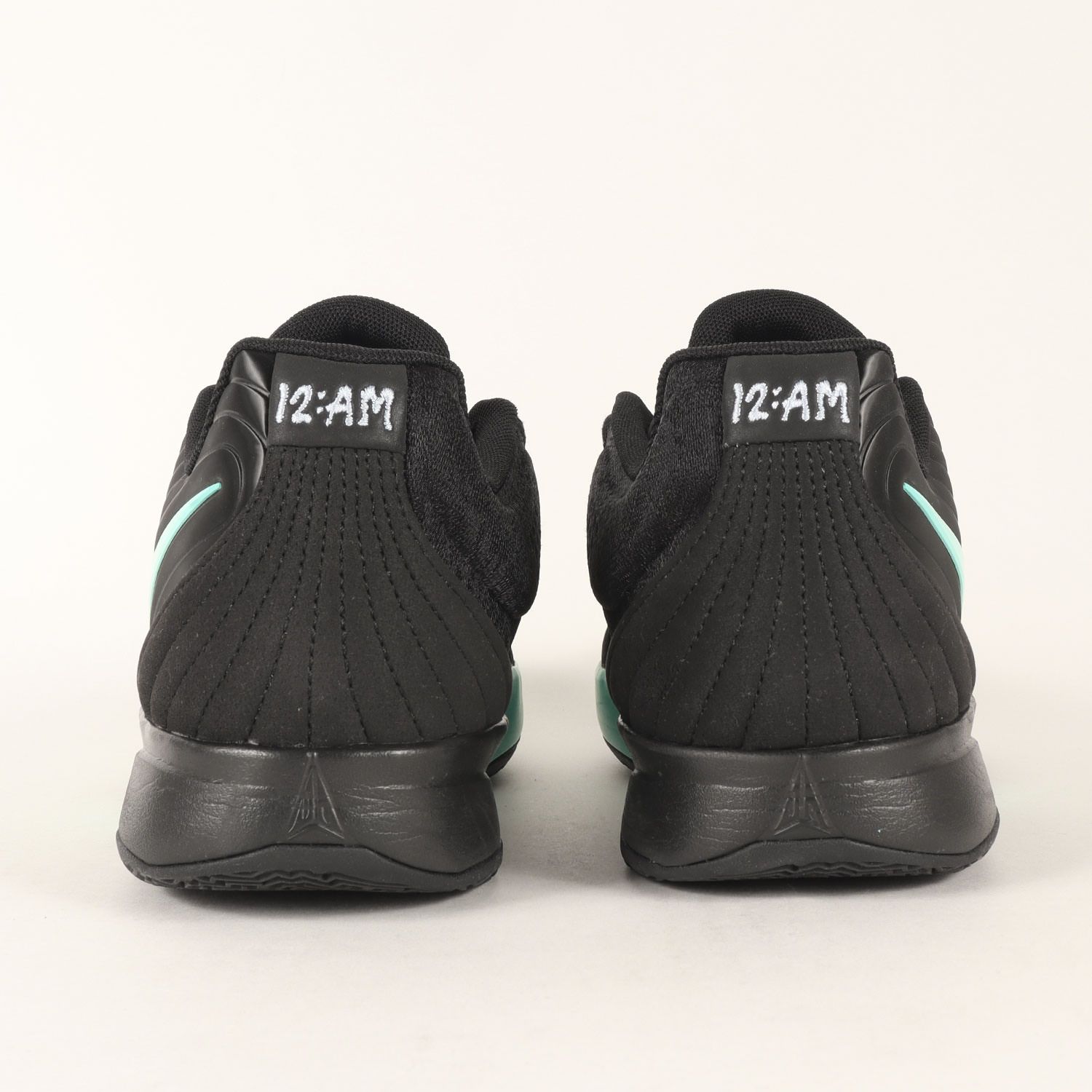 美品】NIKE ナイキ ブラック×ブリーチドターコイズ サイズ:US10(28cm