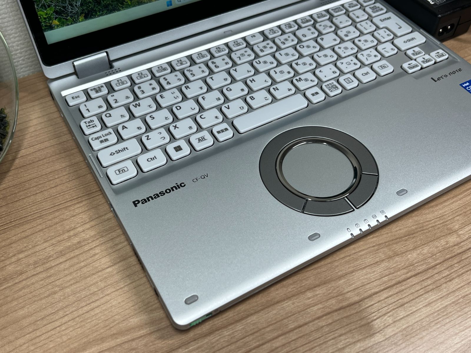 超美品〉0266 Panasonic 希少タッチ CF-QV1 8GB/256GB 第11世代