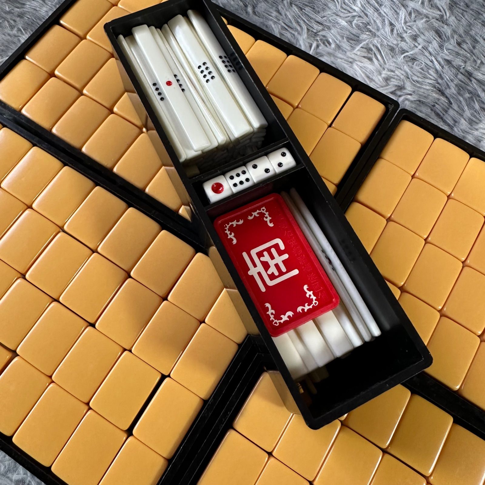 麻雀牌セット【完備】 ハードケース付き レトロ マージャン牌 東 YS26C