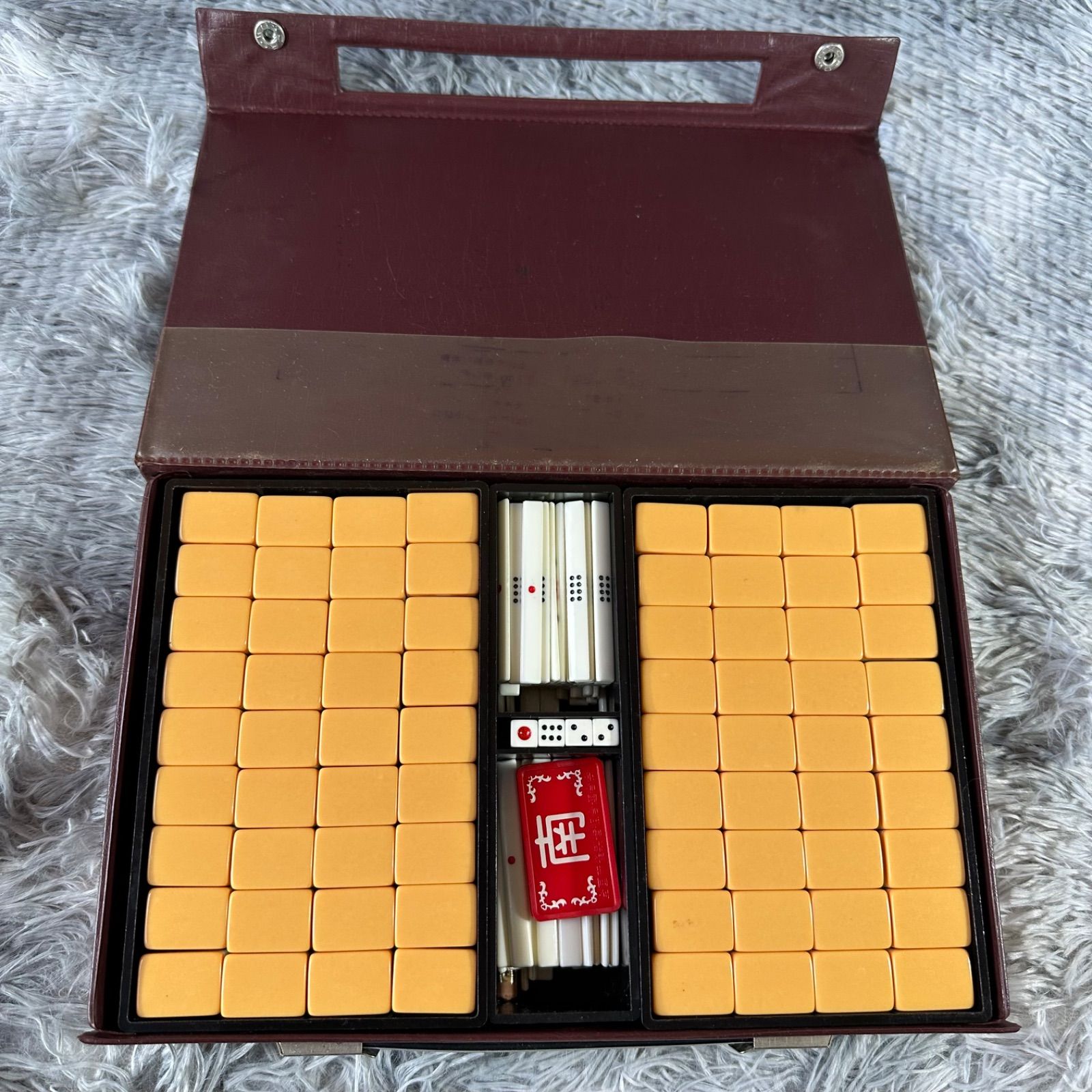 麻雀牌セット【完備】 ハードケース付き レトロ マージャン牌 東 YS26C