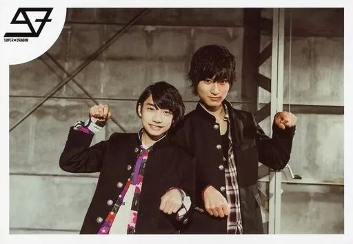 中古】生写真(男性) SUPER☆DRAGON/飯島颯・柴崎楽/横型・上半身・衣装