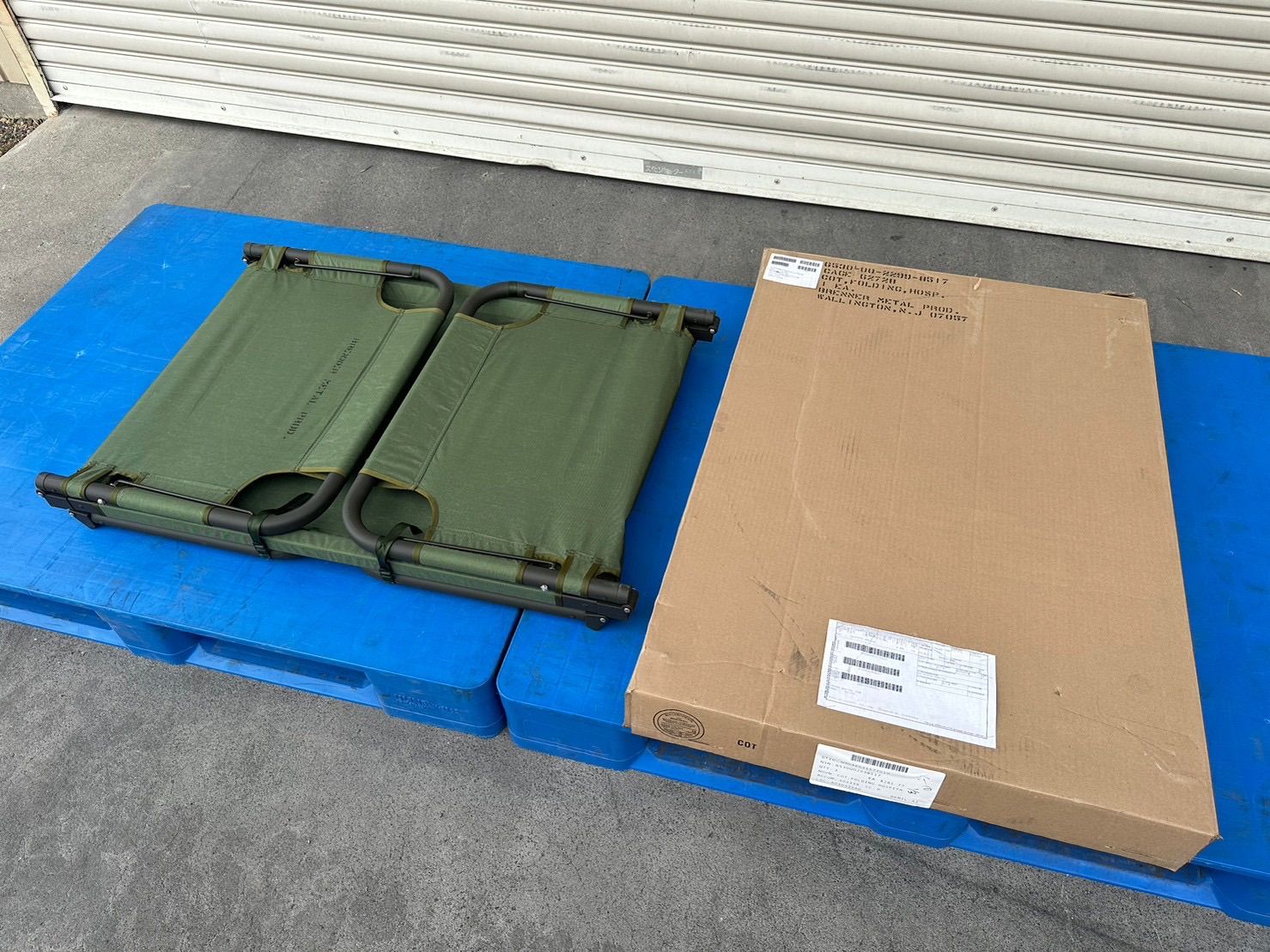キャンプ用ベッド 【米軍放出品】☆未使用品 折りたたみベッド コット 