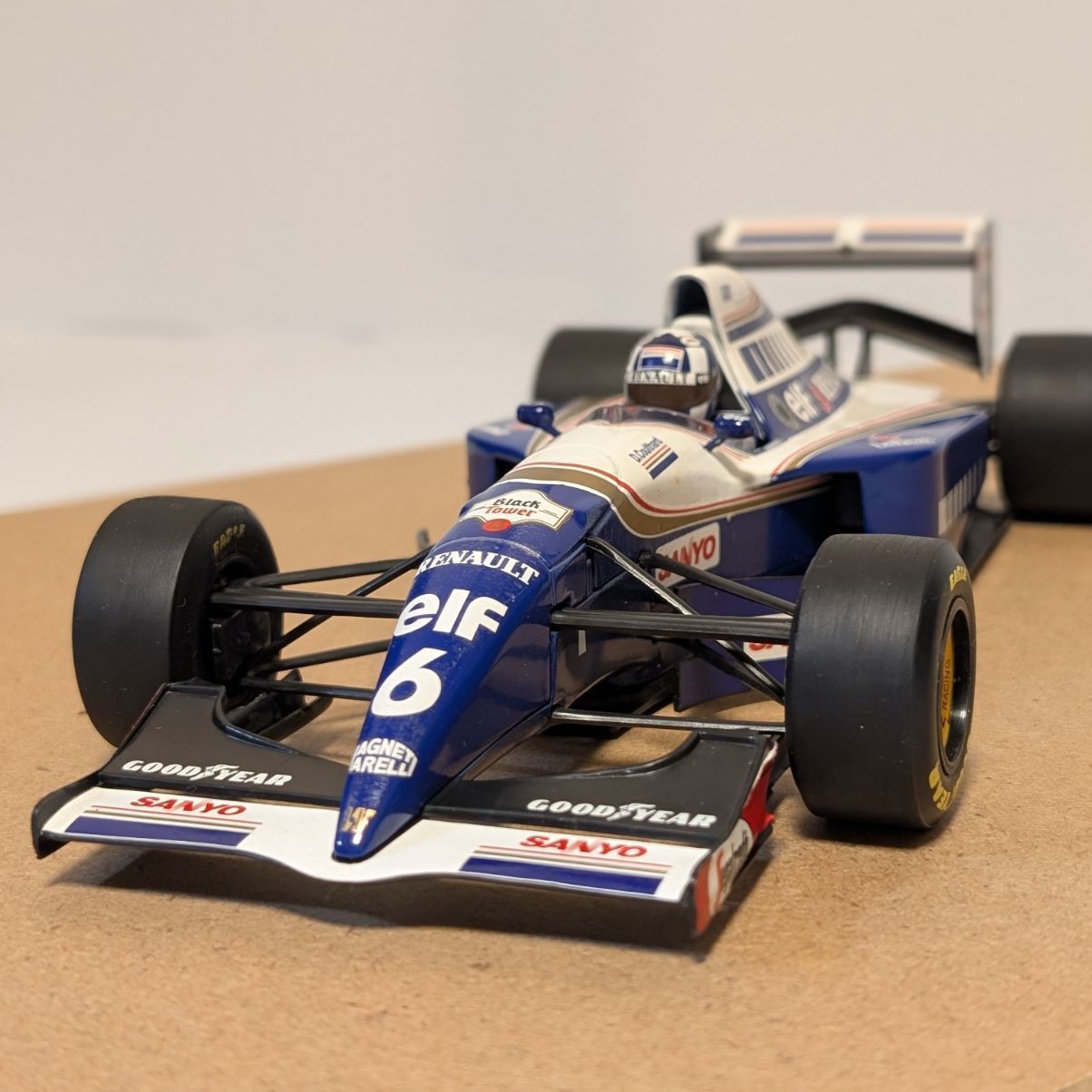 希少 1/18 ミニチャンプス ウィリアムズFW16 デビッド・クルサード