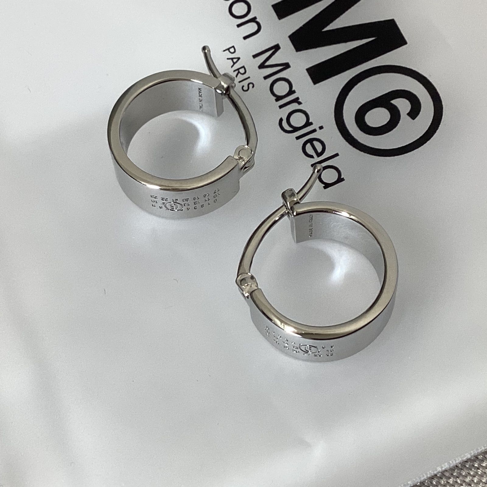 新品、未使用】 MM6 MAISON MARGIELA ニューメリック フープピアス