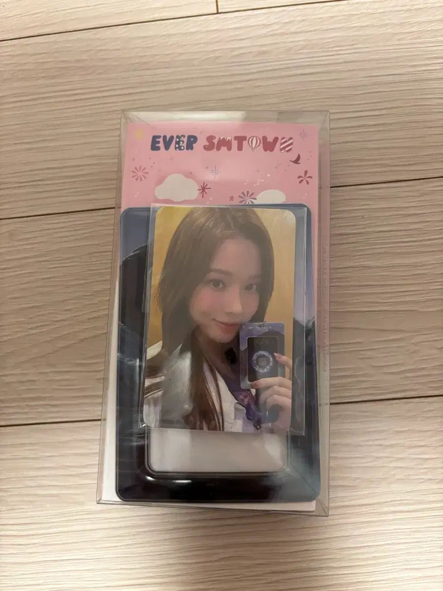 aespa（エスパ） ウィンター EVERLAND トレカホルダー トレカケース