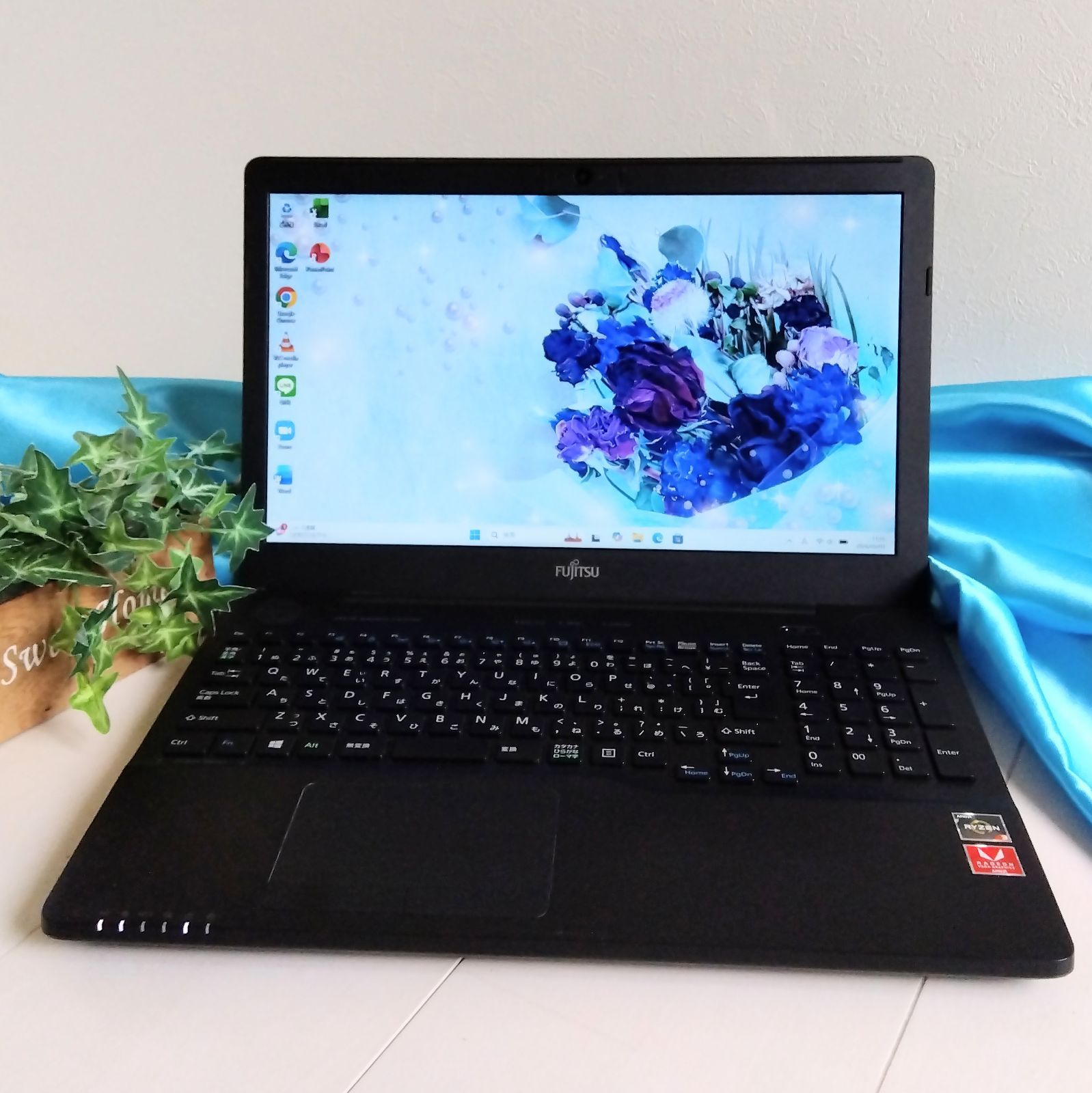 Windows11✨高速SSD✨富士通ノートパソコン✨カメラ＆Office付きPC✨51