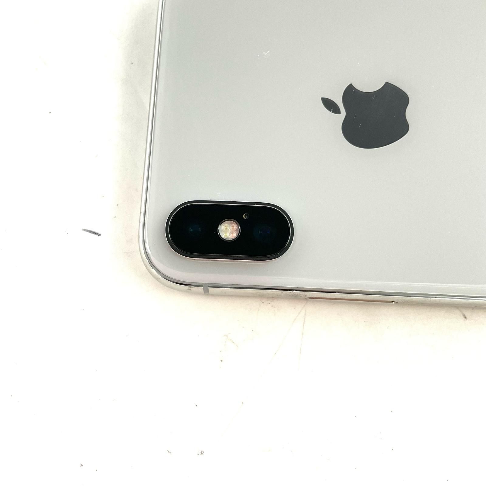 全額返金保証】【最速発送】 iPhone X 256GB シルバー docomo 白ロム