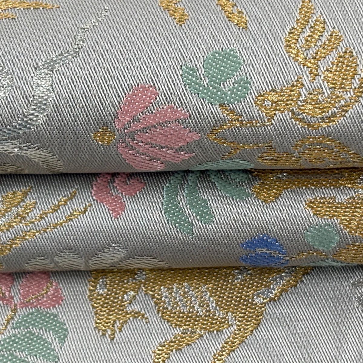袋帯 逸品 龍村晋 落款 天平走羊花卉文錦 金糸 箔 灰色 六通 正絹 