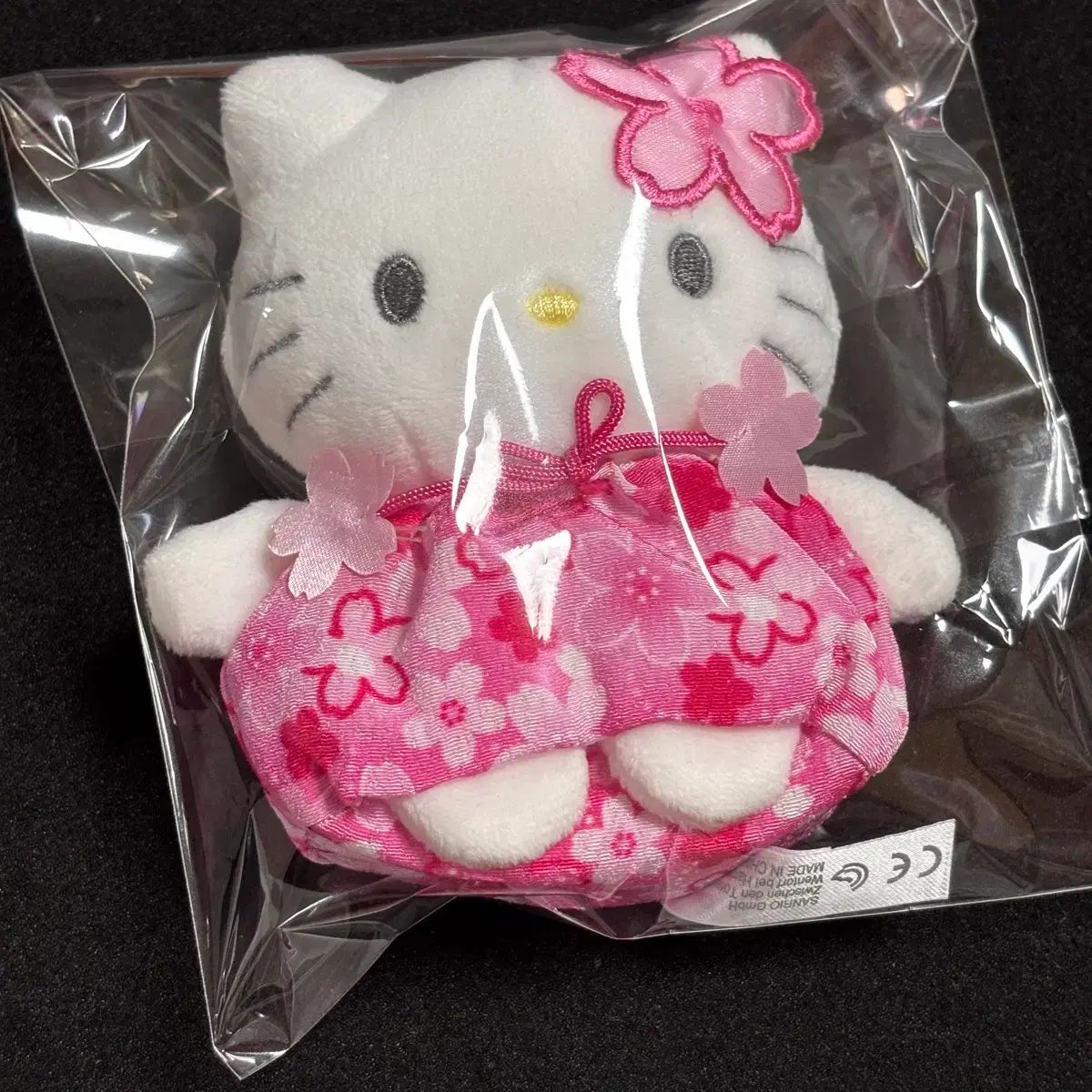 ハローキティ 2026 桜 ぬいぐるみ - メルカリ