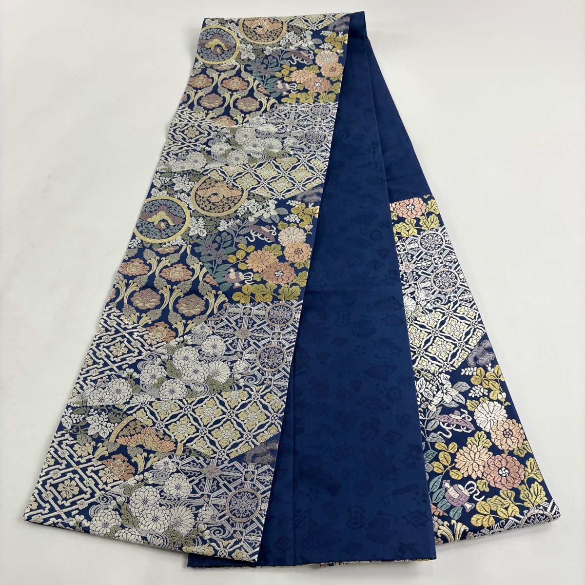 袋帯 秀品 花鳥 秋草 唐織 紺色 六通 正絹 【中古】 - メルカリ