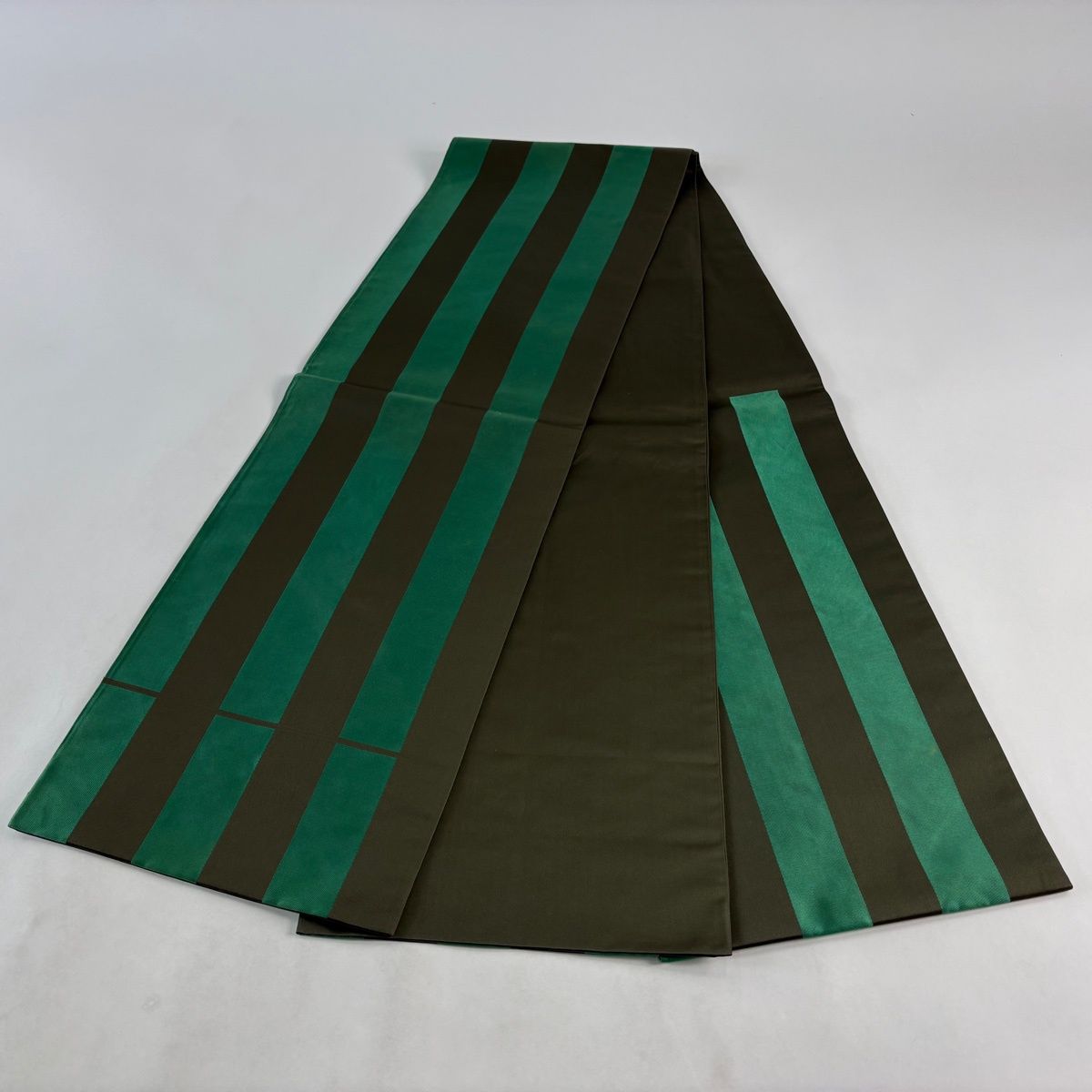 袋帯 名品 辻村ジュサブロー 落款 縞 緑 六通 正絹 【中古】 - メルカリ