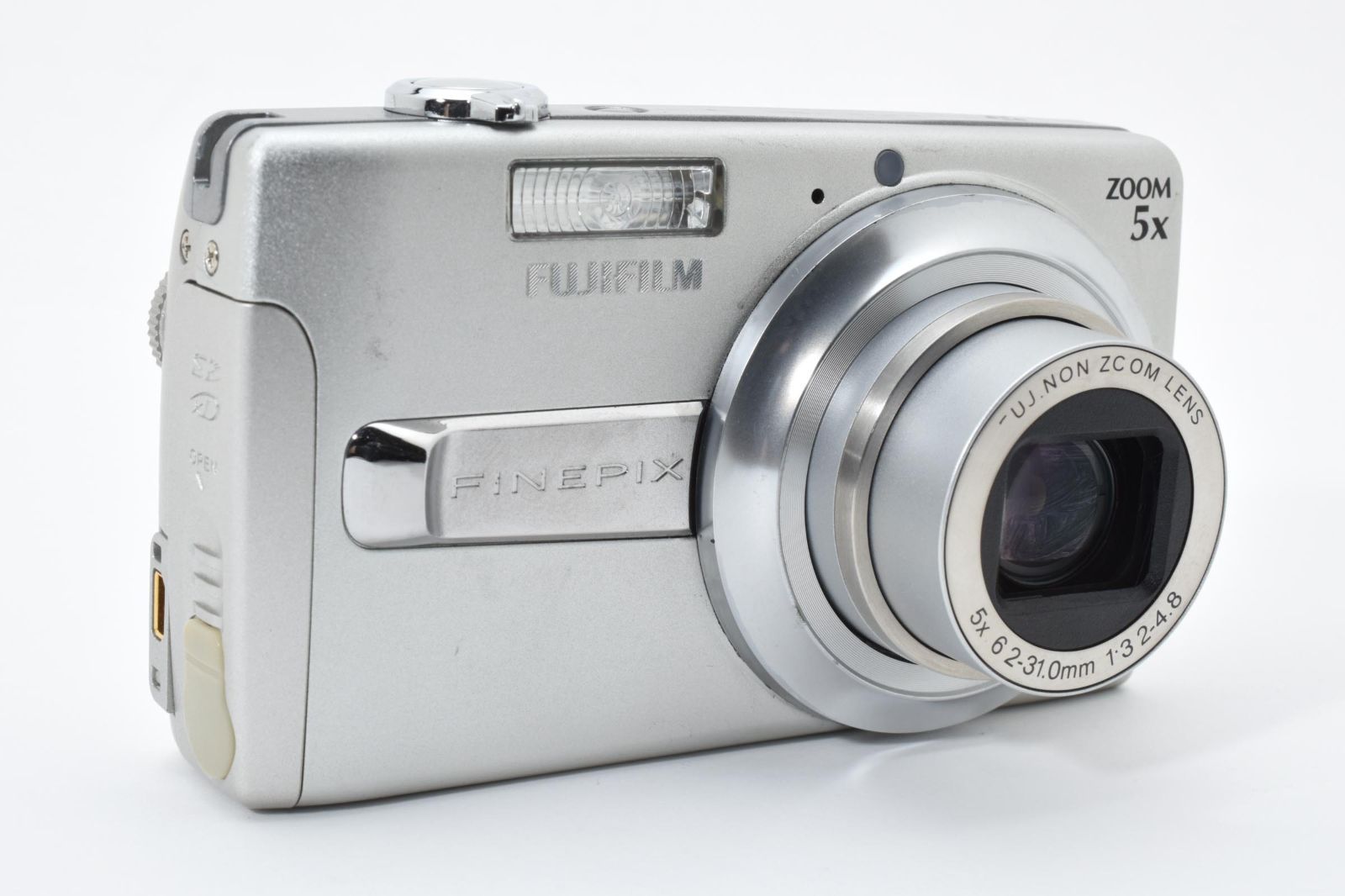 美品・完動品】FUJIFILM FinePix J50 シルバー 動作確認済 820万画素