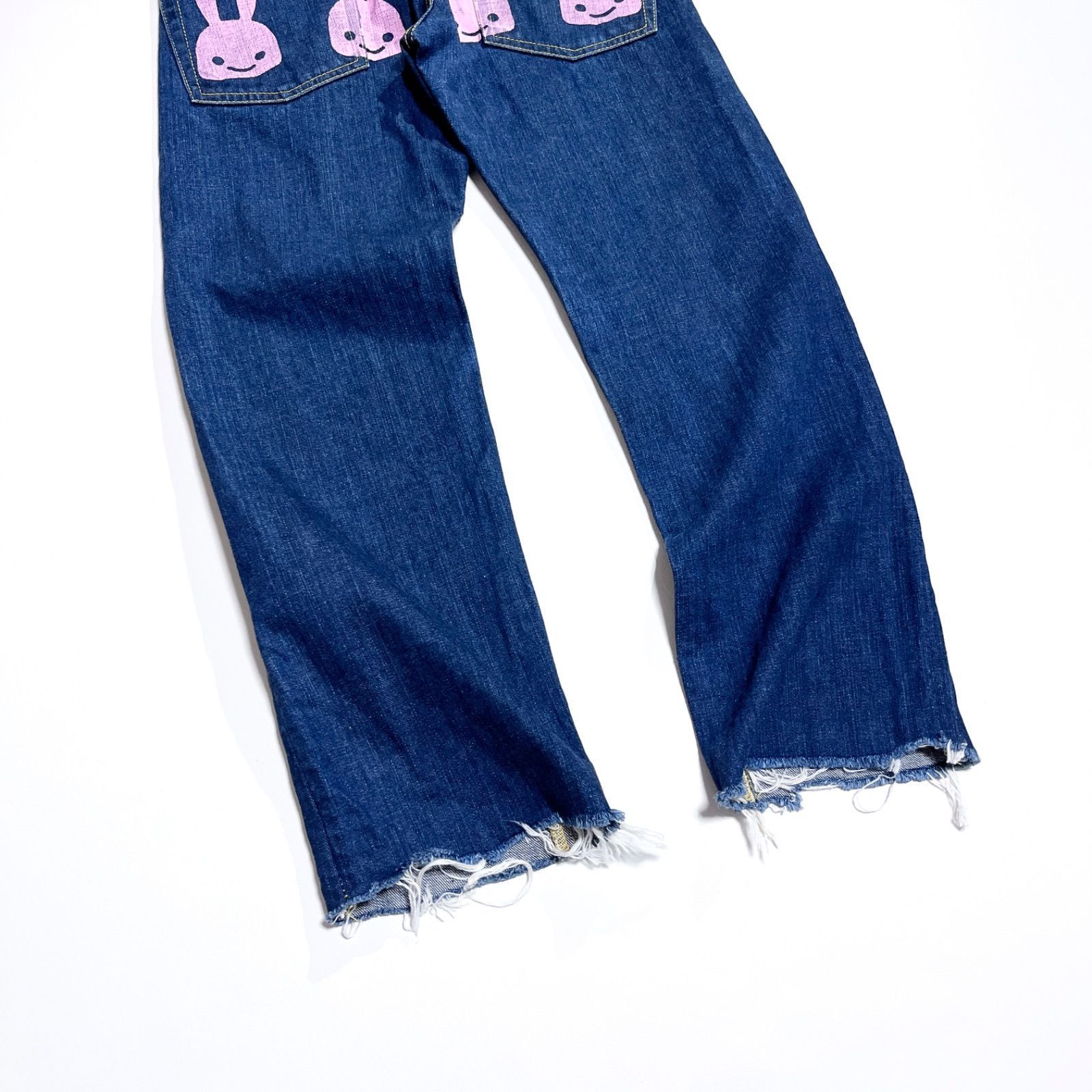 ch93 CUNE ジーパン デニムパンツ ピンクうさぎプリント 4連うさぎ
