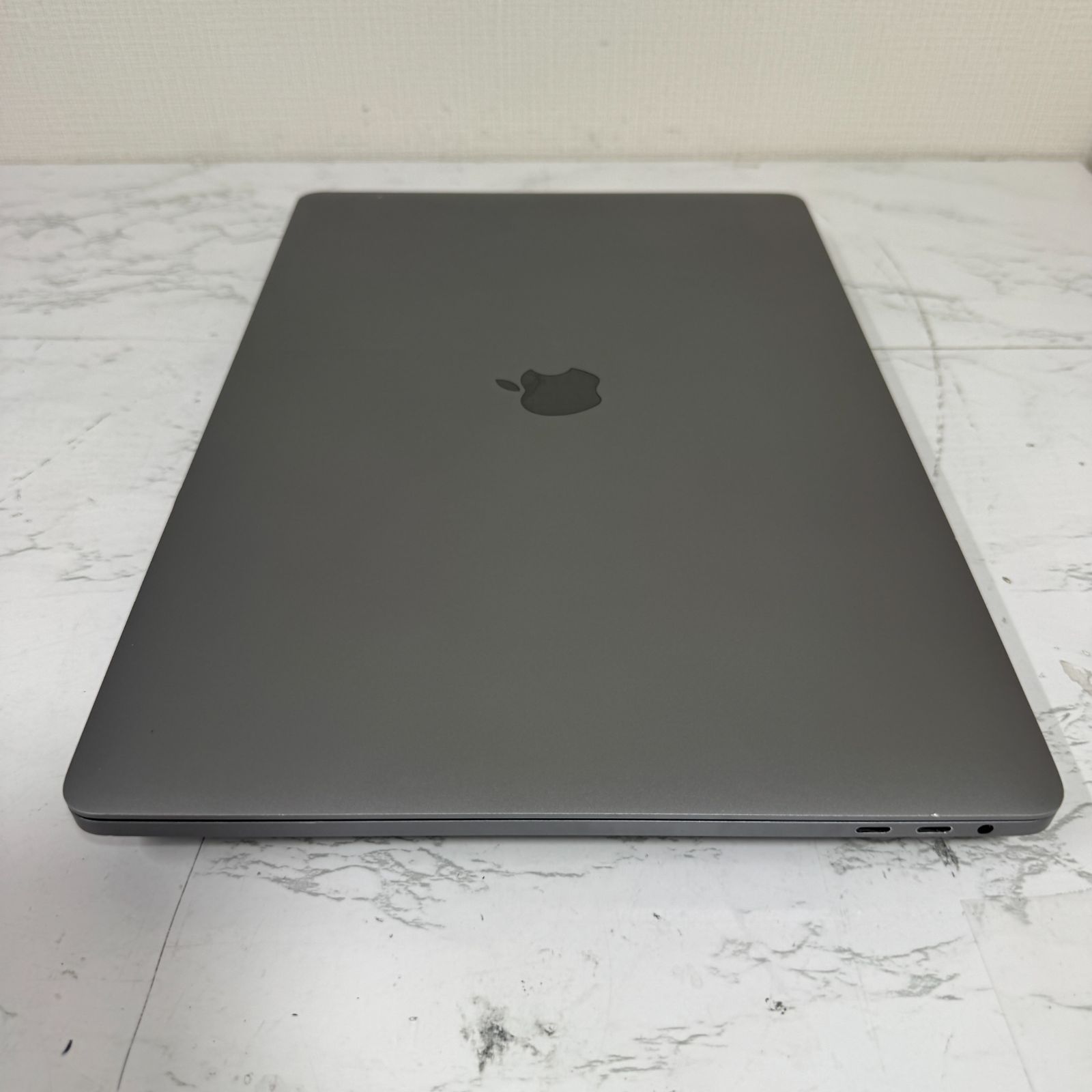 良品】MacBook Pro 16