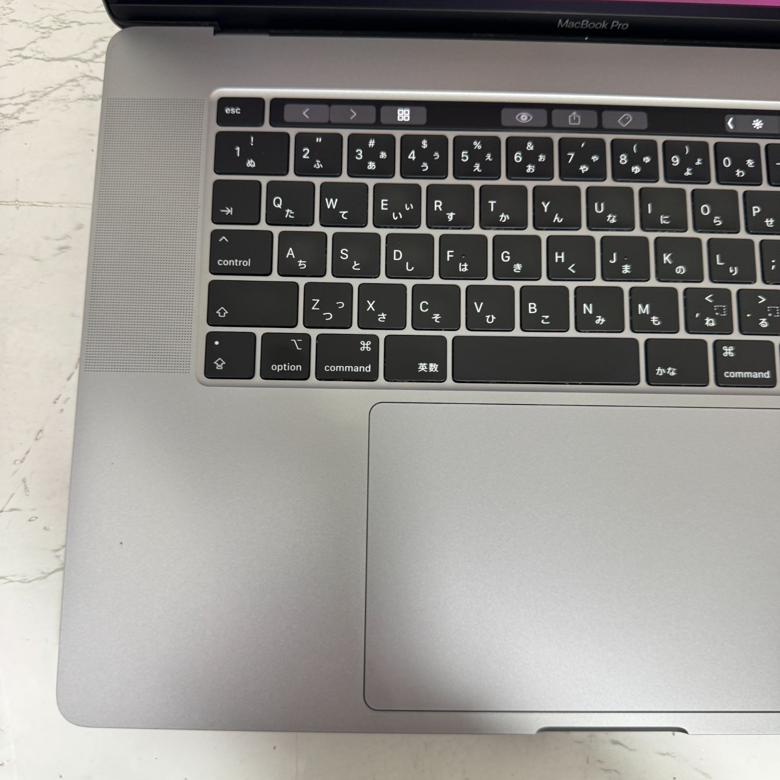 良品】MacBook Pro 16