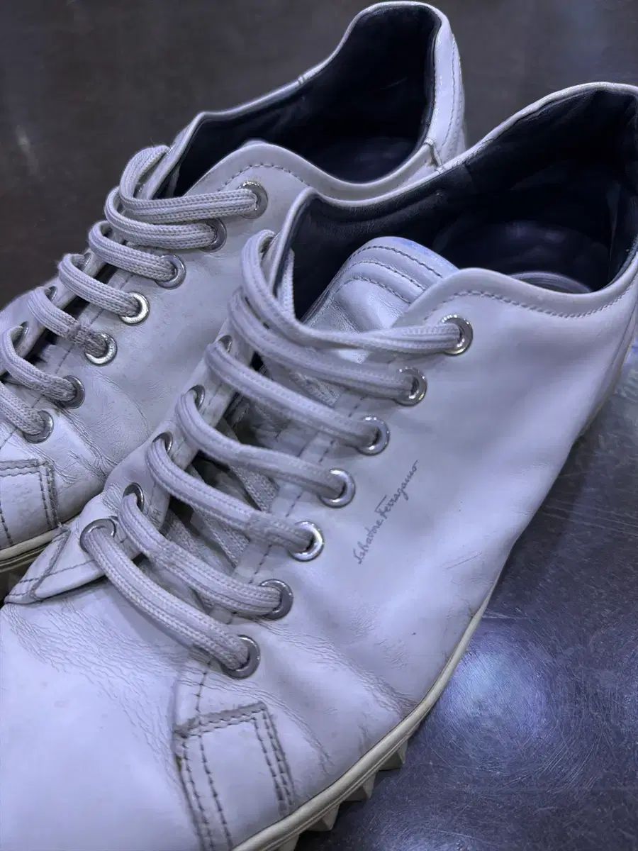 Salvatore Ferragamo サルヴァトーレ・フェラガモ 큐브 白 スニーカー