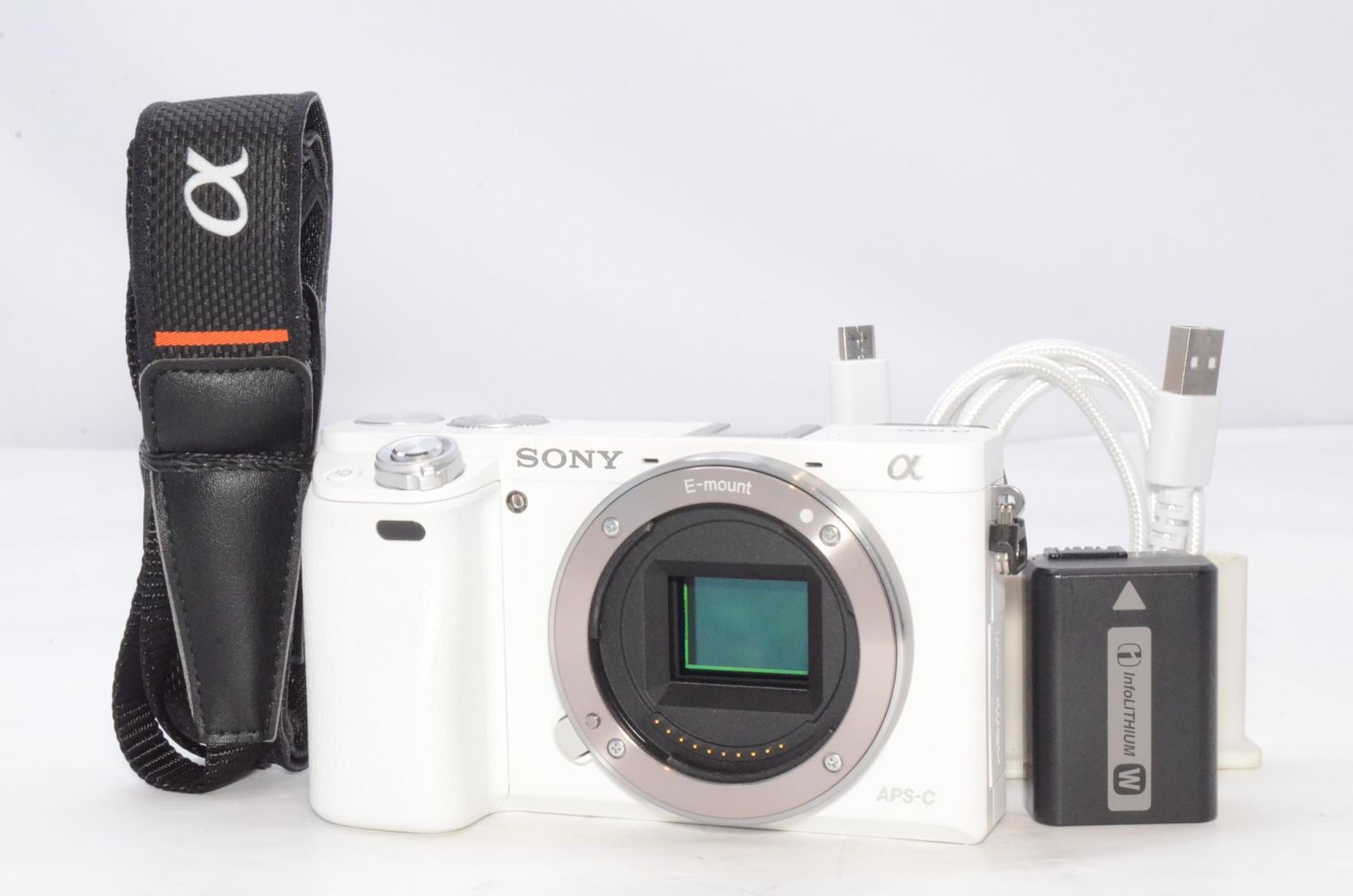 SONY(ソニー) ミラーレス一眼 α6000 ボディ ホワイト - メルカリ