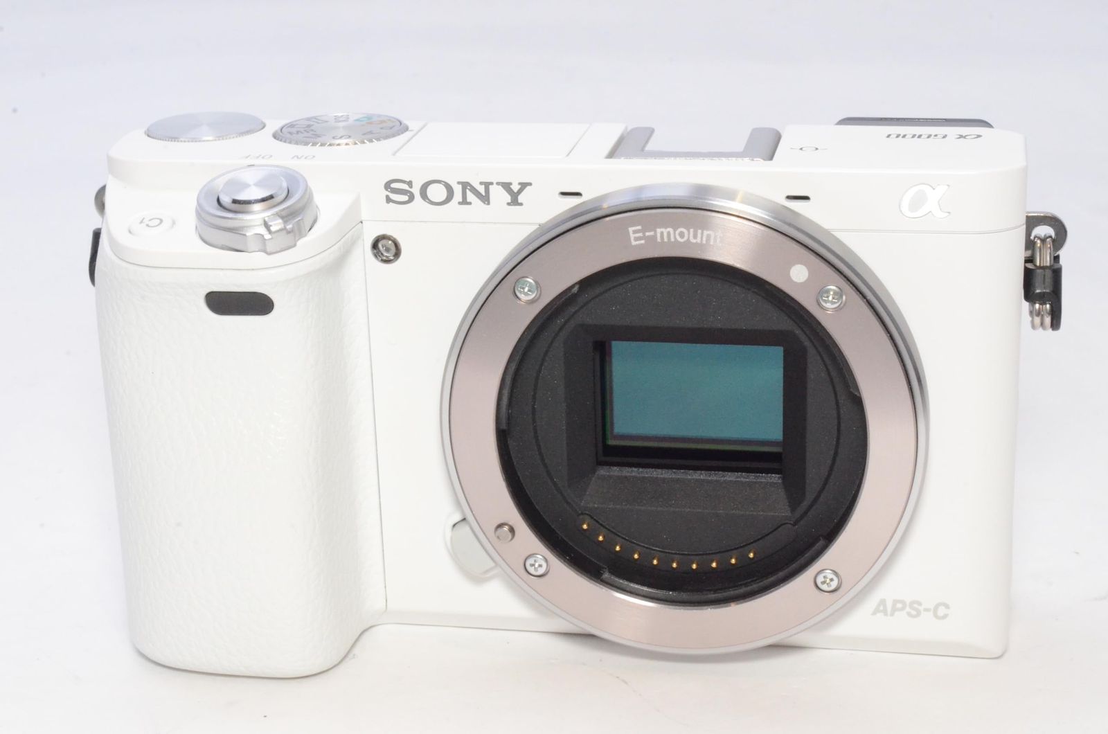 SONY(ソニー) ミラーレス一眼 α6000 ボディ ホワイト - メルカリ