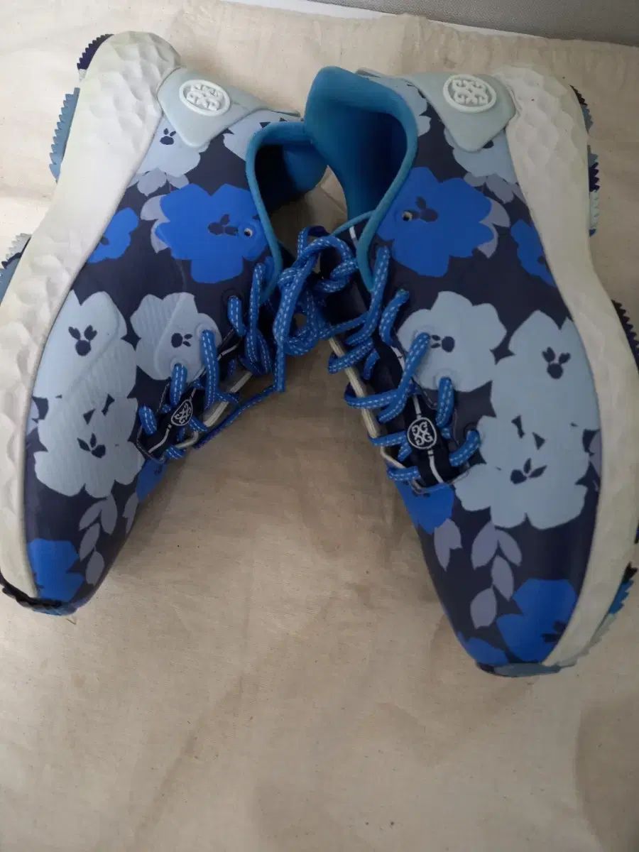 G FORE(ジーフォア) ゴルフシューズ 245 250サイズ - メルカリ