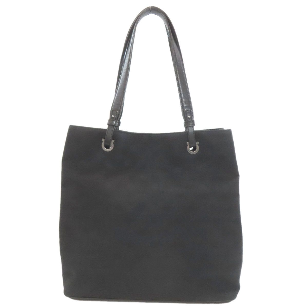 Salvatore Ferragamo サルヴァトーレフェラガモ ガンチーニパターン