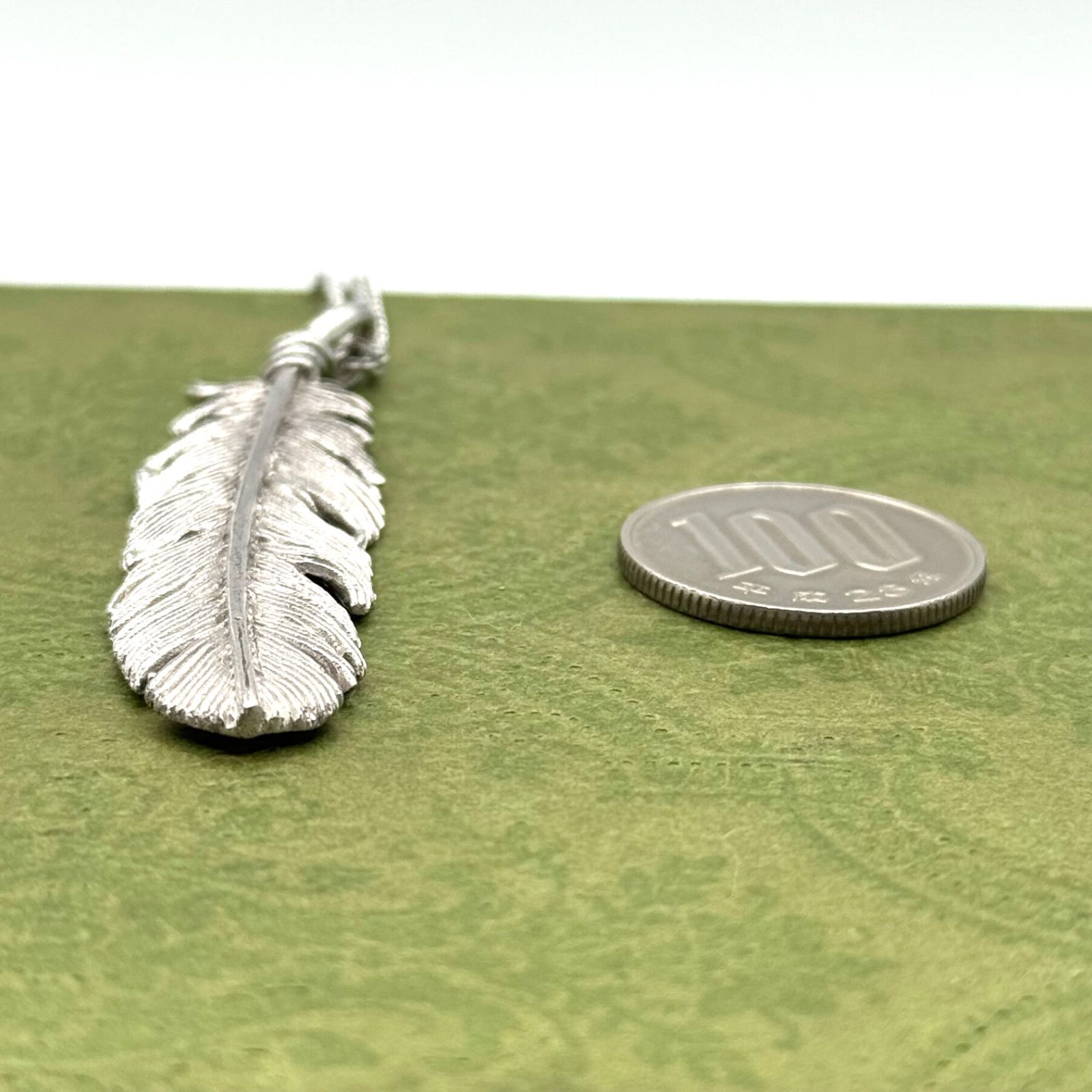 ミディアムサイズ】SAAD シルバー925 フェザー 65mm 左向き ペンダント